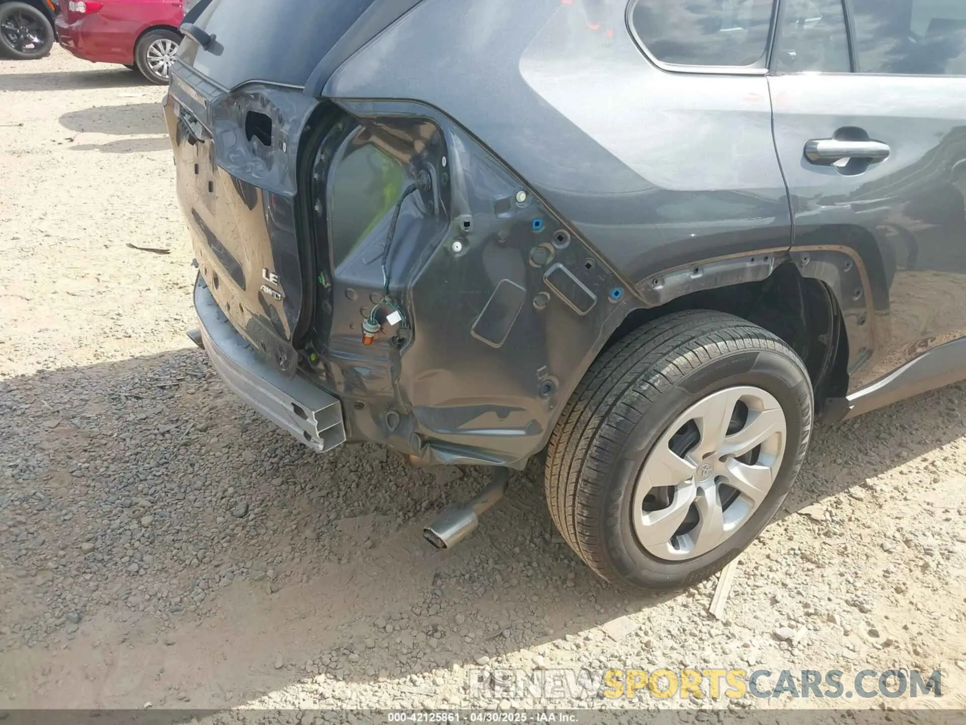 6 Photograph of a damaged car 2T3F1RFV6NC322161 TOYOTA RAV4 2022