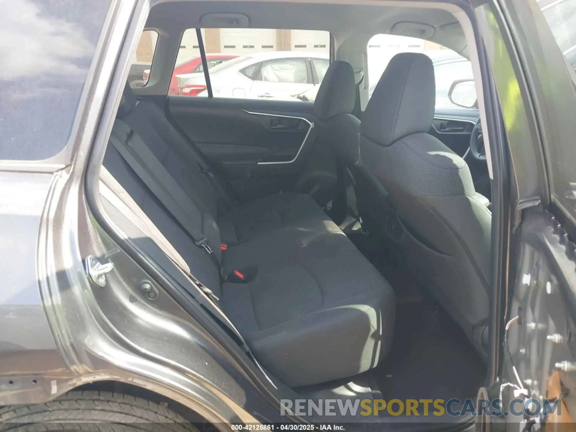 8 Photograph of a damaged car 2T3F1RFV6NC322161 TOYOTA RAV4 2022