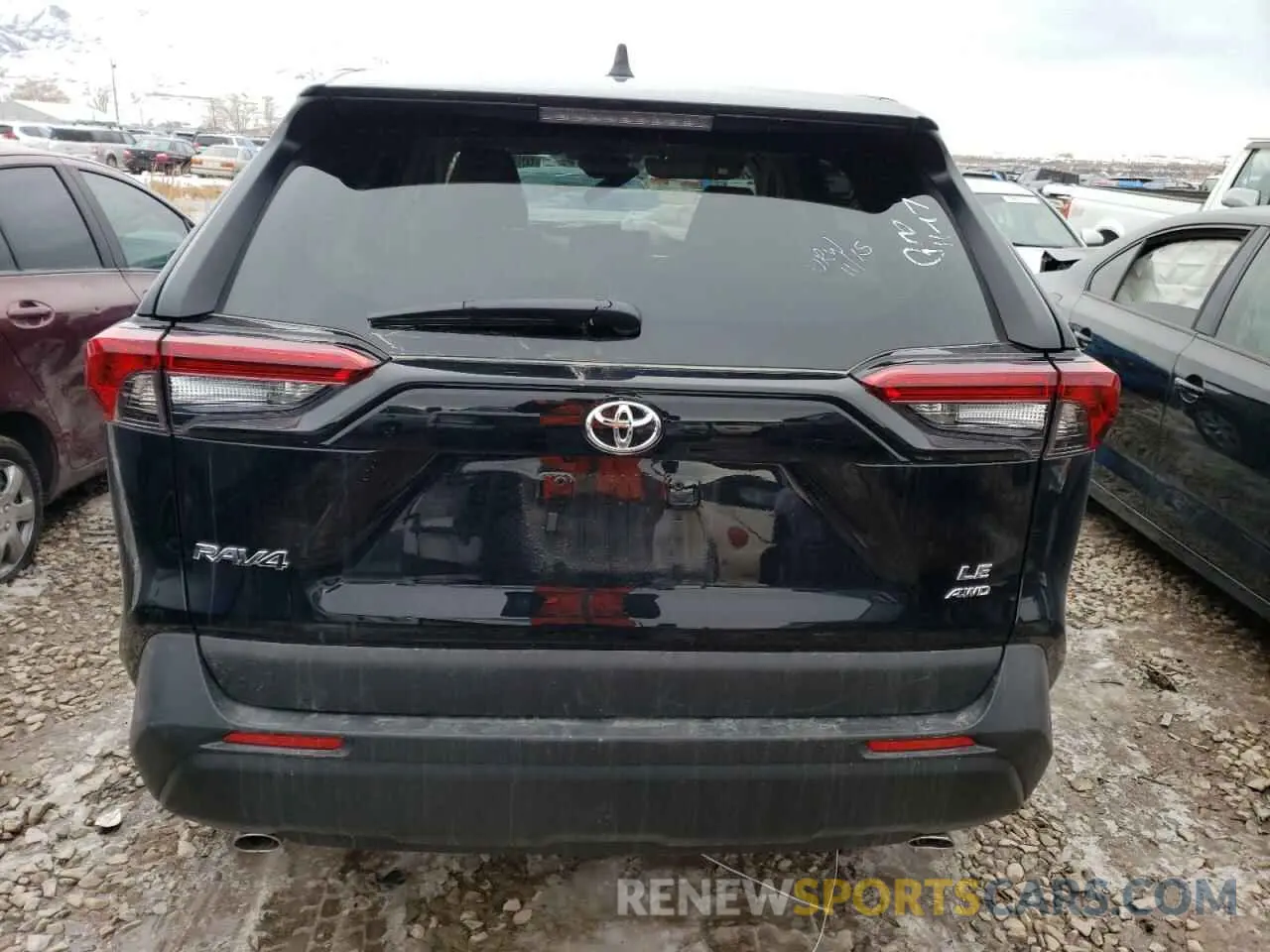 6 Photograph of a damaged car 2T3F1RFV9NW289882 TOYOTA RAV4 2022