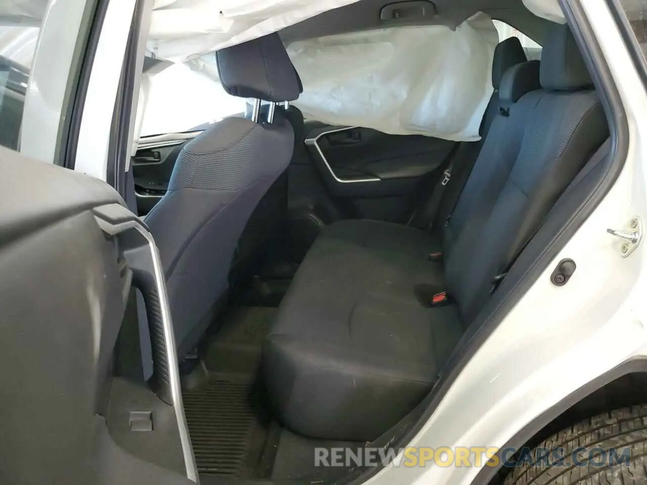 11 Photograph of a damaged car 2T3F1RFVXNC291691 TOYOTA RAV4 2022