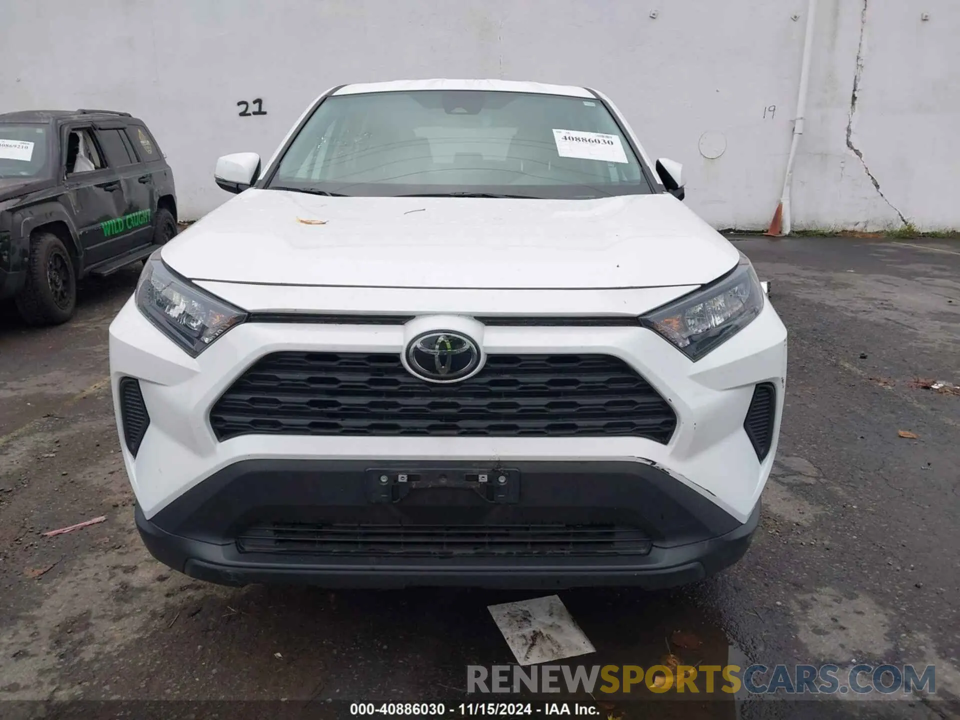 12 Photograph of a damaged car 2T3G1RFV2NW282261 TOYOTA RAV4 2022