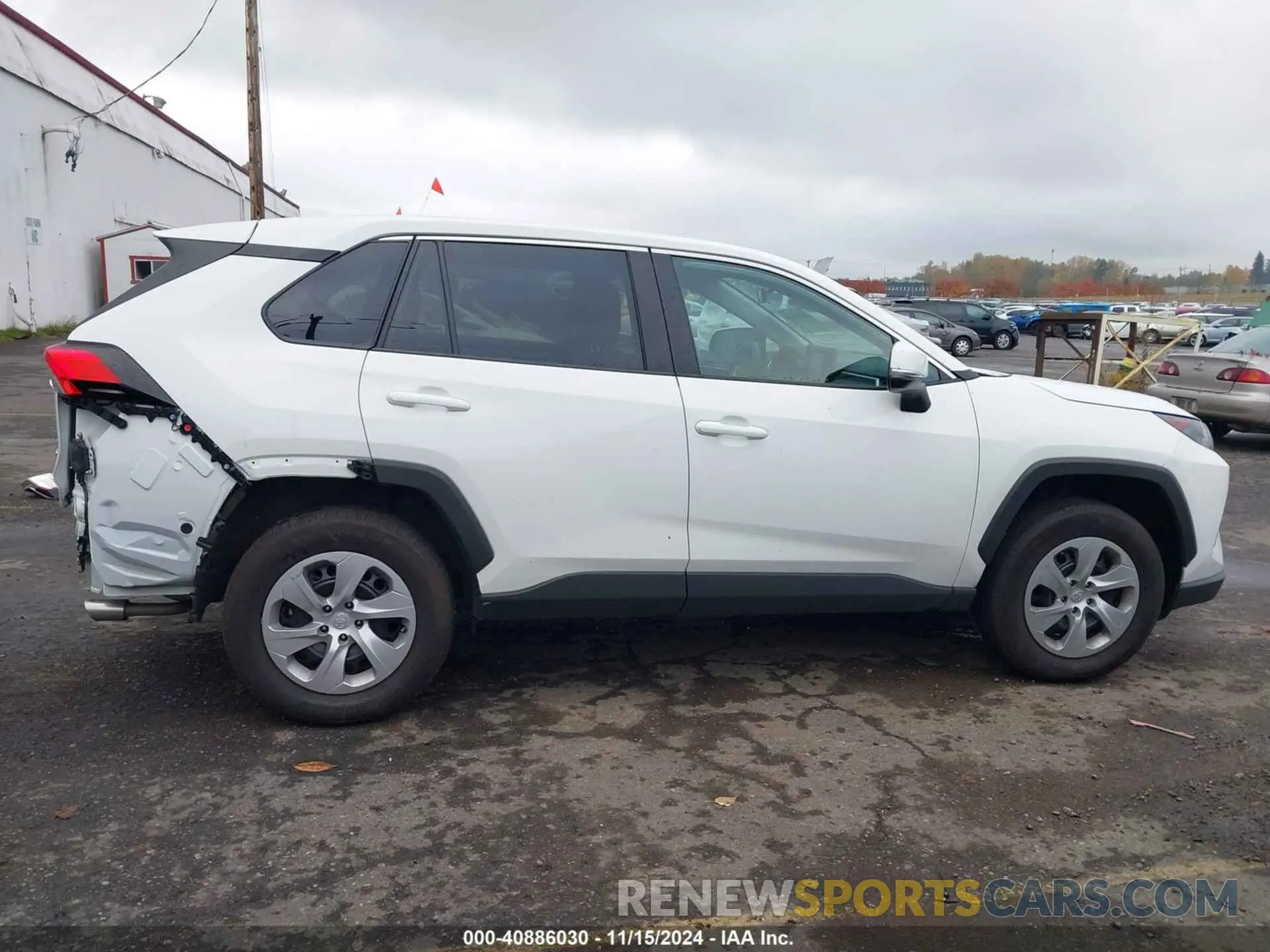 13 Photograph of a damaged car 2T3G1RFV2NW282261 TOYOTA RAV4 2022