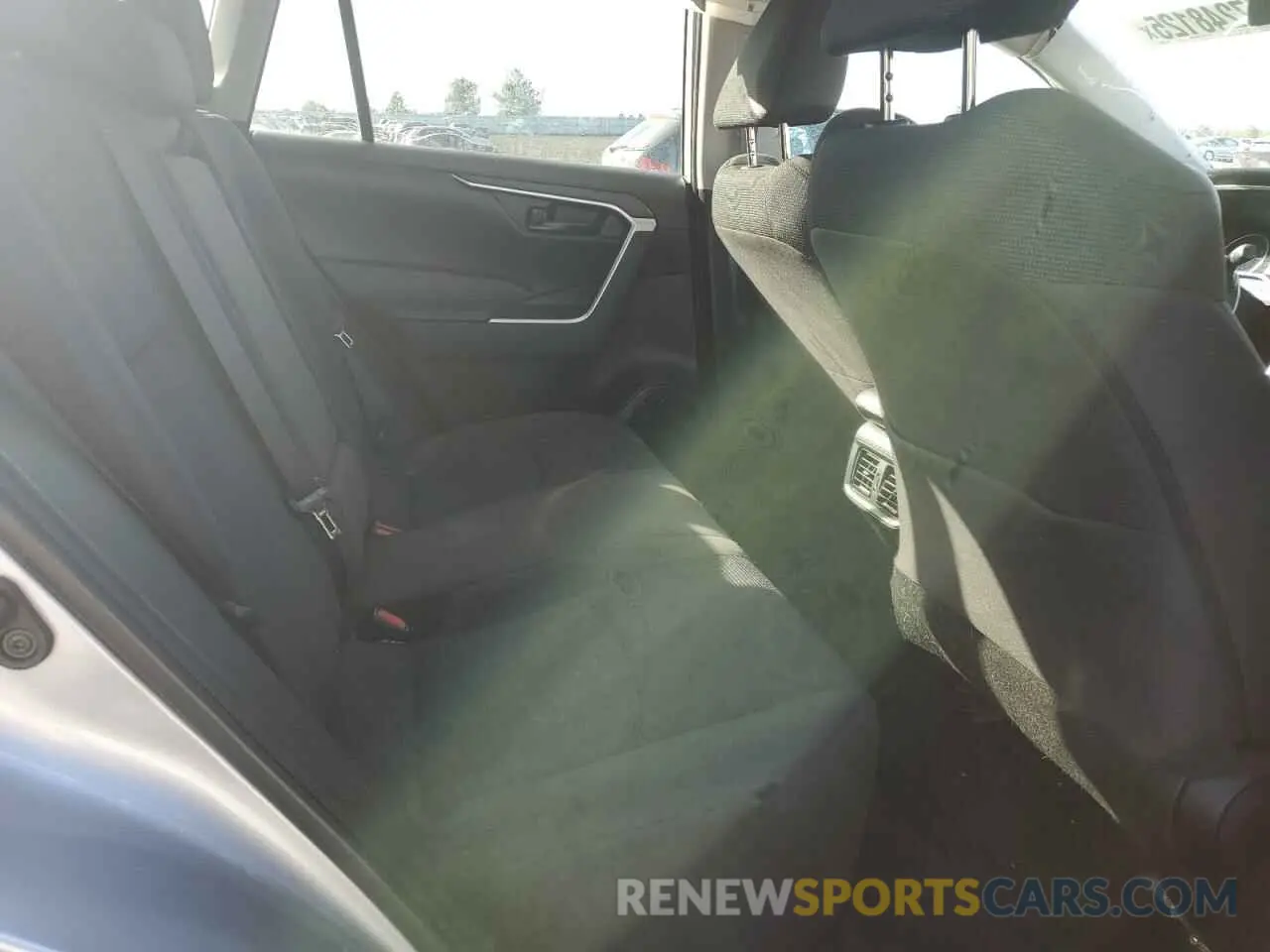 11 Photograph of a damaged car 2T3G1RFV3NC309775 TOYOTA RAV4 2022