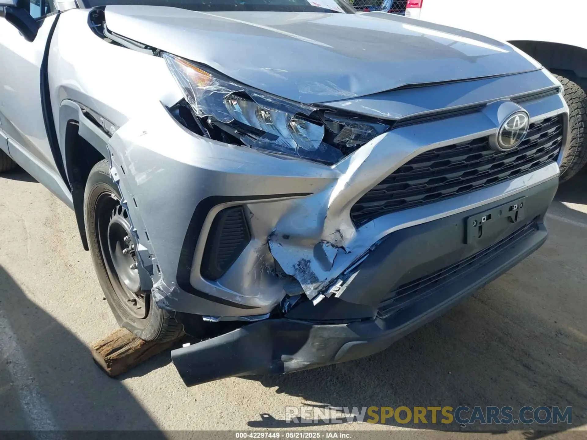 20 Photograph of a damaged car 2T3G1RFV4NC303838 TOYOTA RAV4 2022