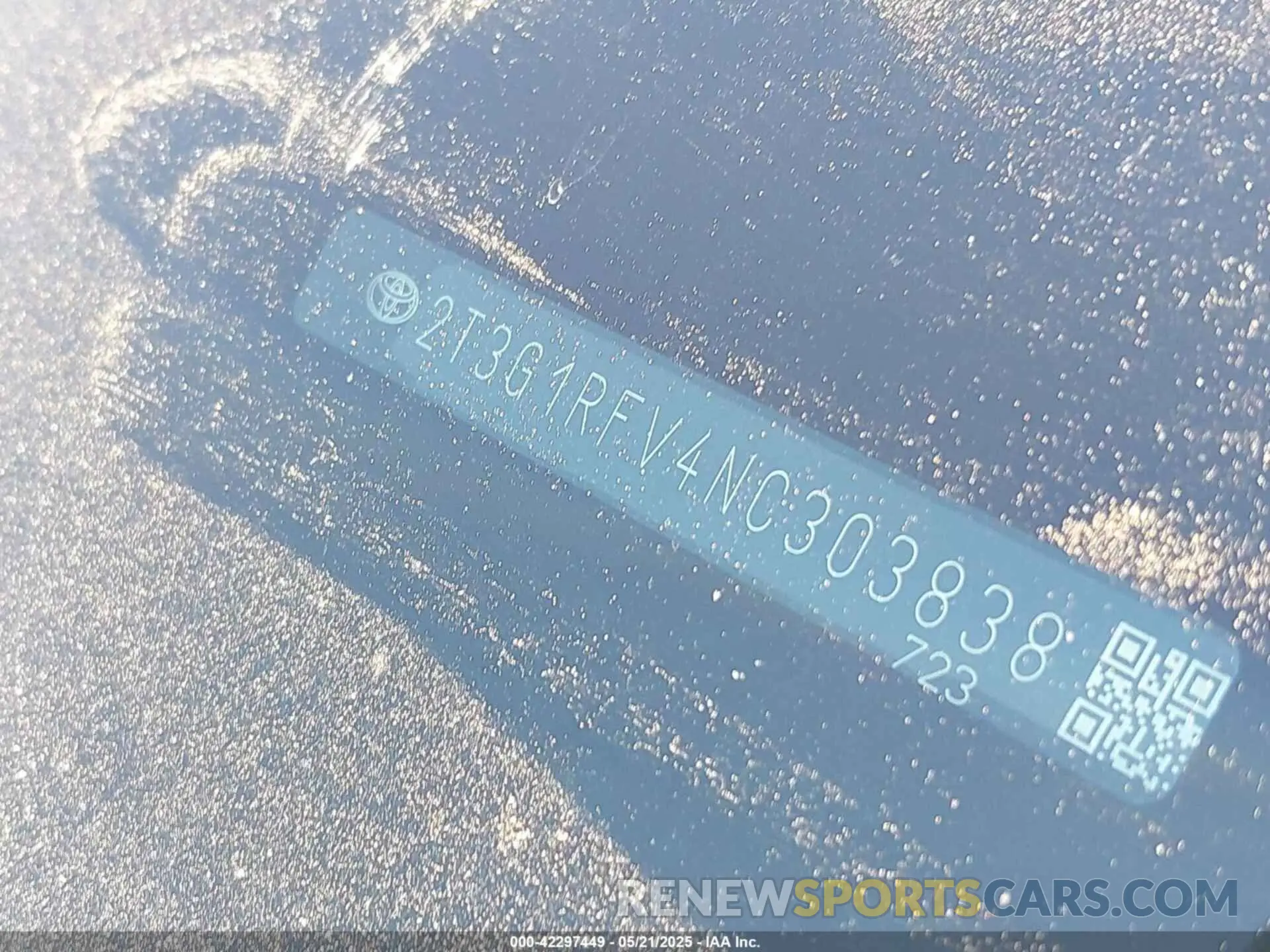 9 Photograph of a damaged car 2T3G1RFV4NC303838 TOYOTA RAV4 2022