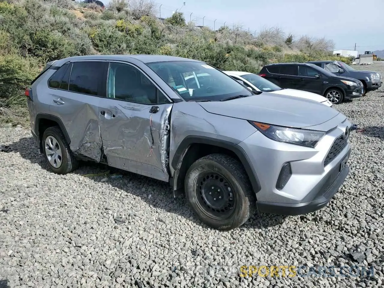 4 Photograph of a damaged car 2T3G1RFV5NC312869 TOYOTA RAV4 2022