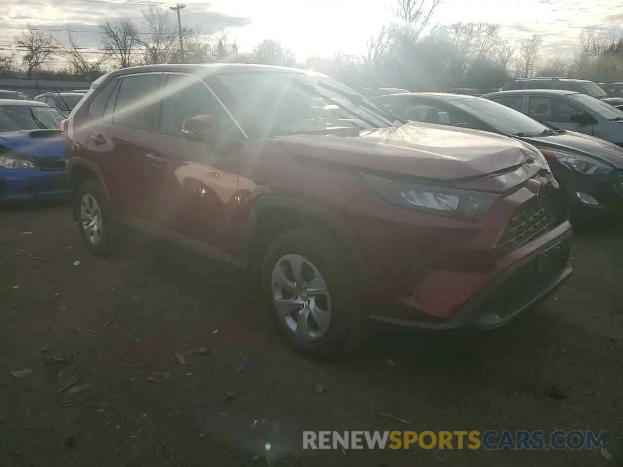 4 Photograph of a damaged car 2T3G1RFV6NW298625 TOYOTA RAV4 2022
