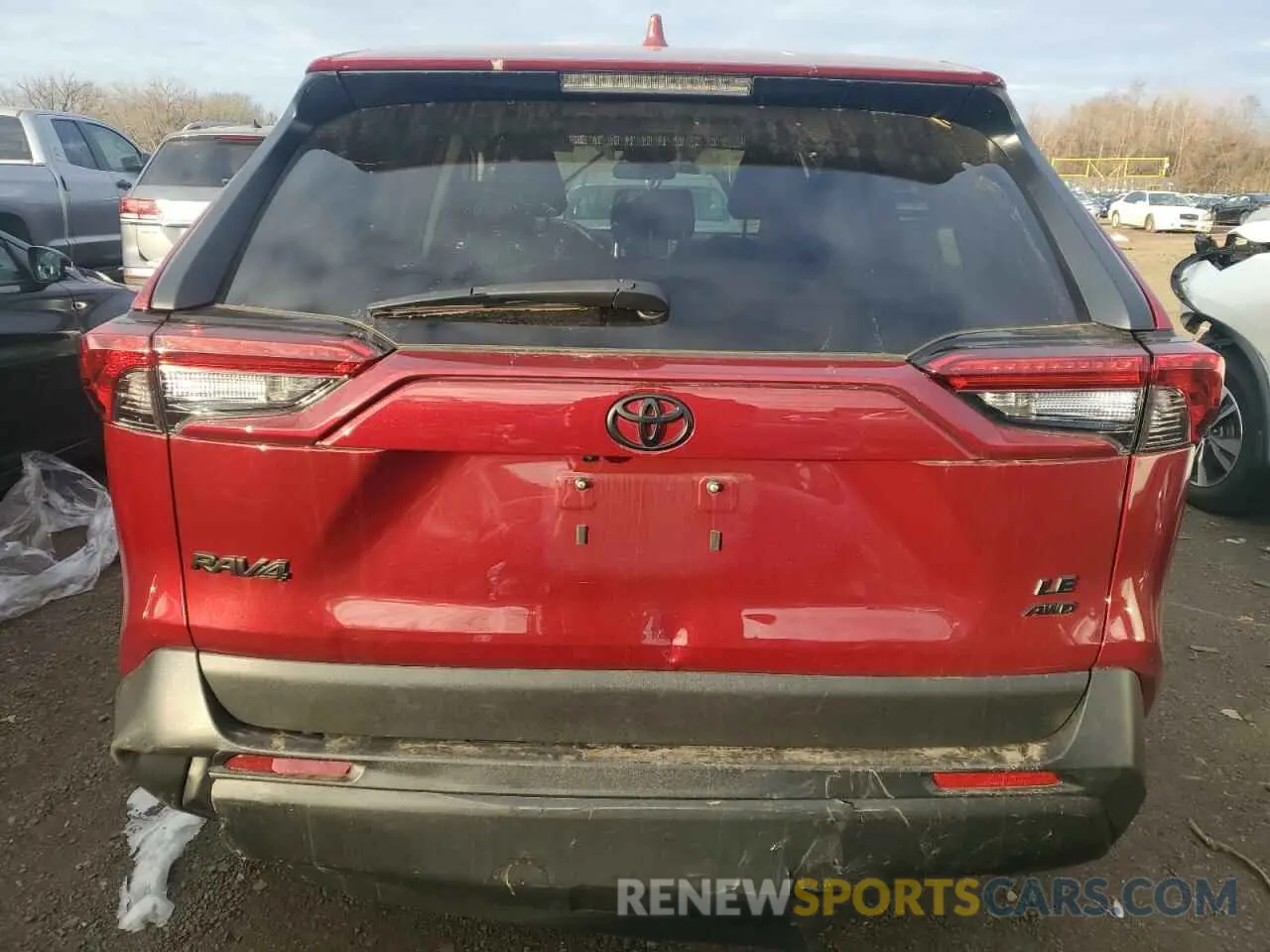 6 Photograph of a damaged car 2T3G1RFV6NW298625 TOYOTA RAV4 2022