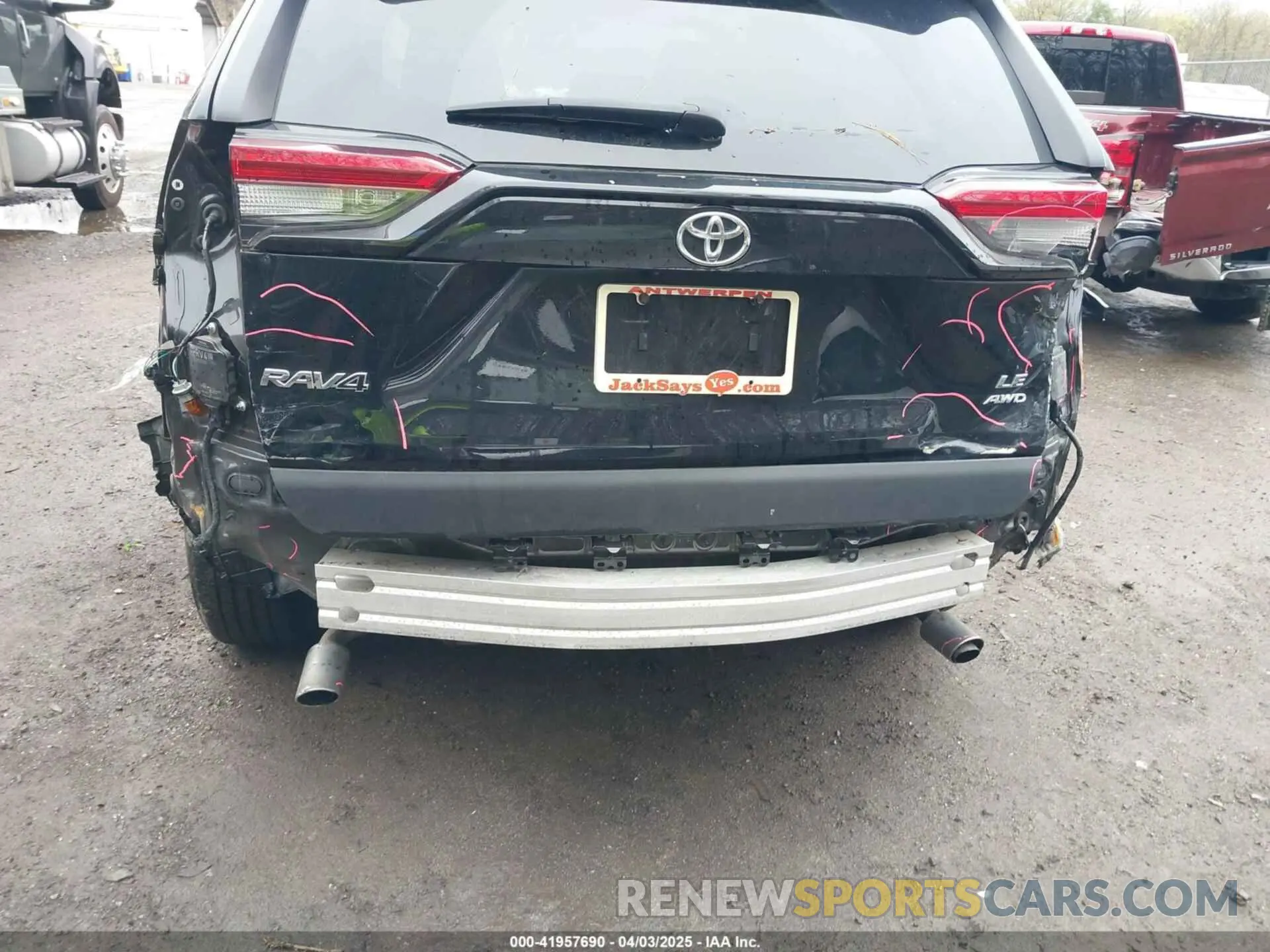 6 Photograph of a damaged car 2T3G1RFV7NW317134 TOYOTA RAV4 2022