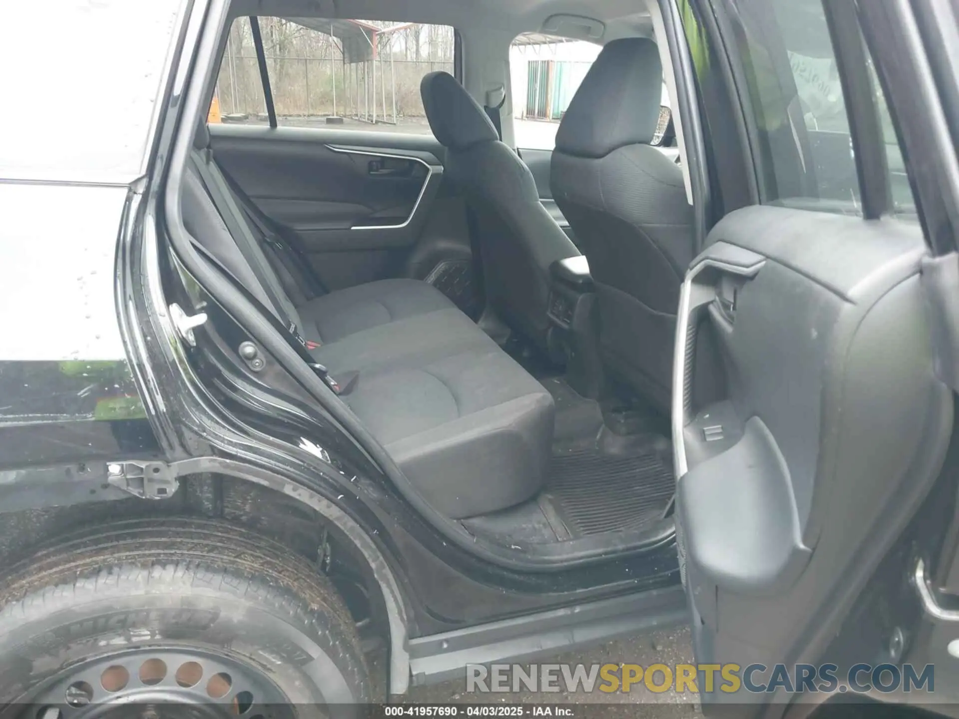 8 Photograph of a damaged car 2T3G1RFV7NW317134 TOYOTA RAV4 2022