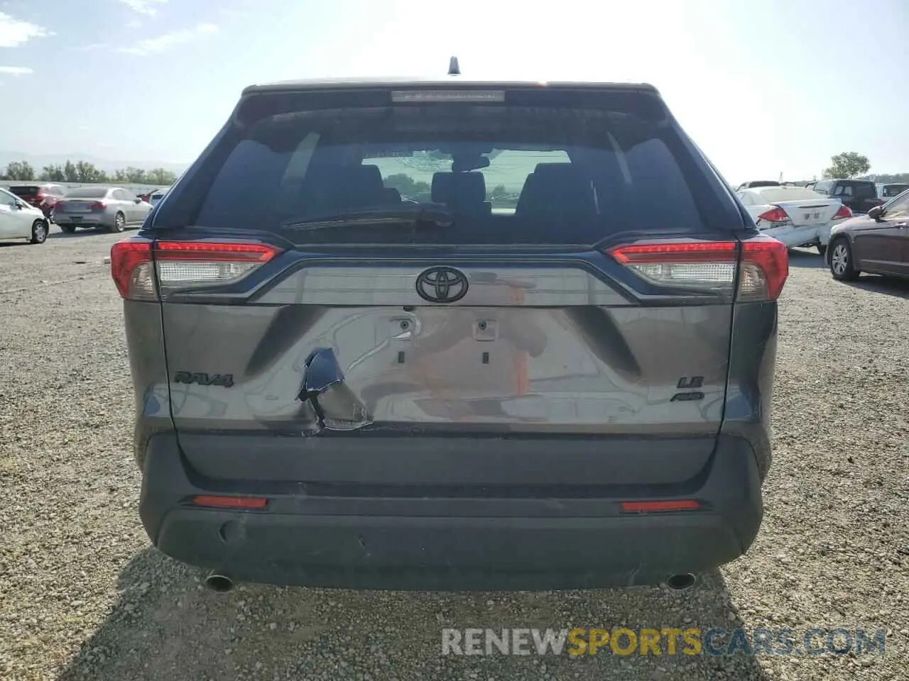 6 Photograph of a damaged car 2T3G1RFV9NC306198 TOYOTA RAV4 2022