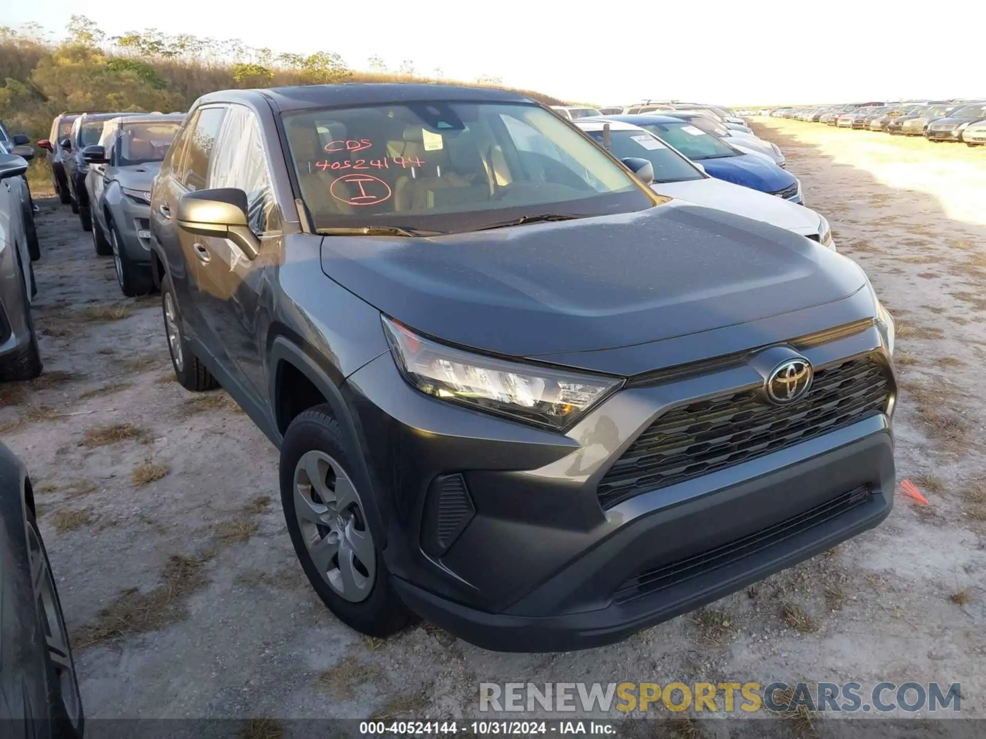 1 Photograph of a damaged car 2T3H1RFV0NC178017 TOYOTA RAV4 2022