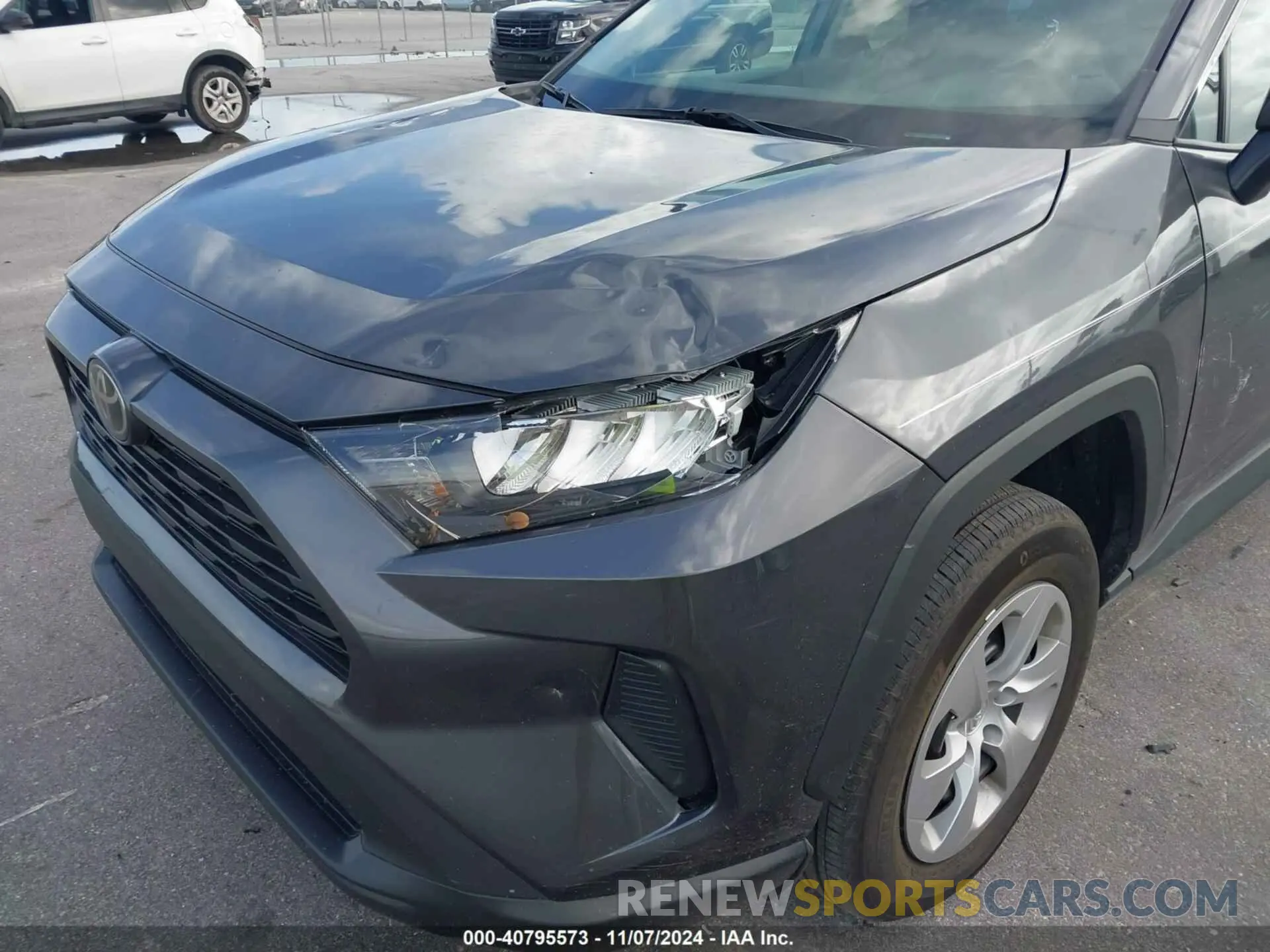 6 Photograph of a damaged car 2T3H1RFV0NW223536 TOYOTA RAV4 2022