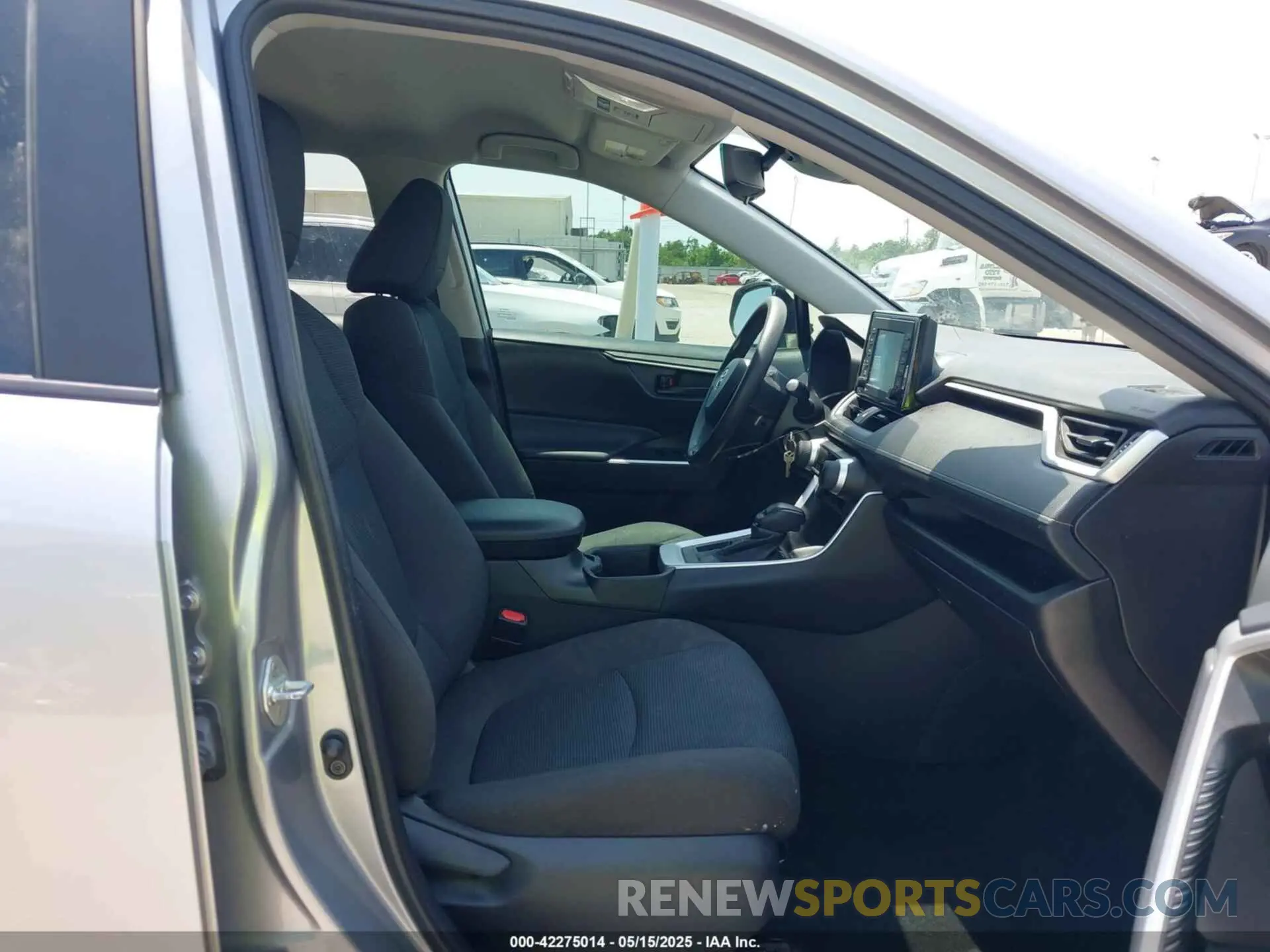 5 Фотография поврежденного автомобиля 2T3H1RFV2NC212569 TOYOTA RAV4 2022