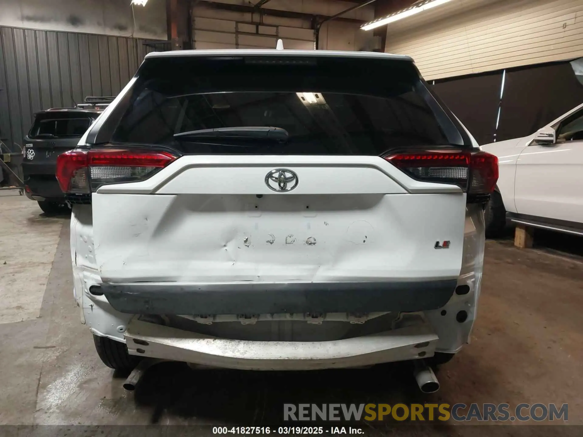17 Фотография поврежденного автомобиля 2T3H1RFV2NW189714 TOYOTA RAV4 2022