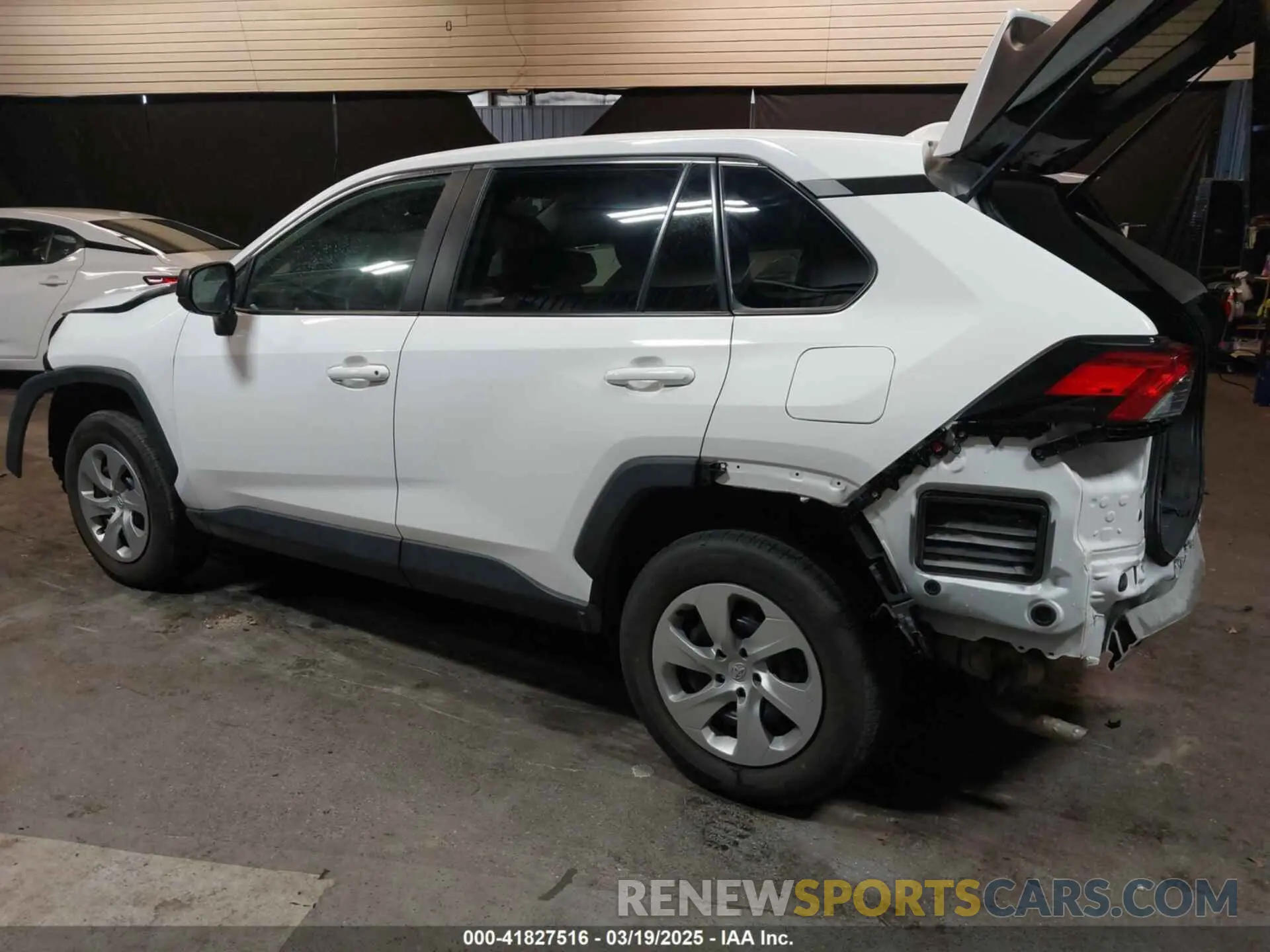 3 Фотография поврежденного автомобиля 2T3H1RFV2NW189714 TOYOTA RAV4 2022