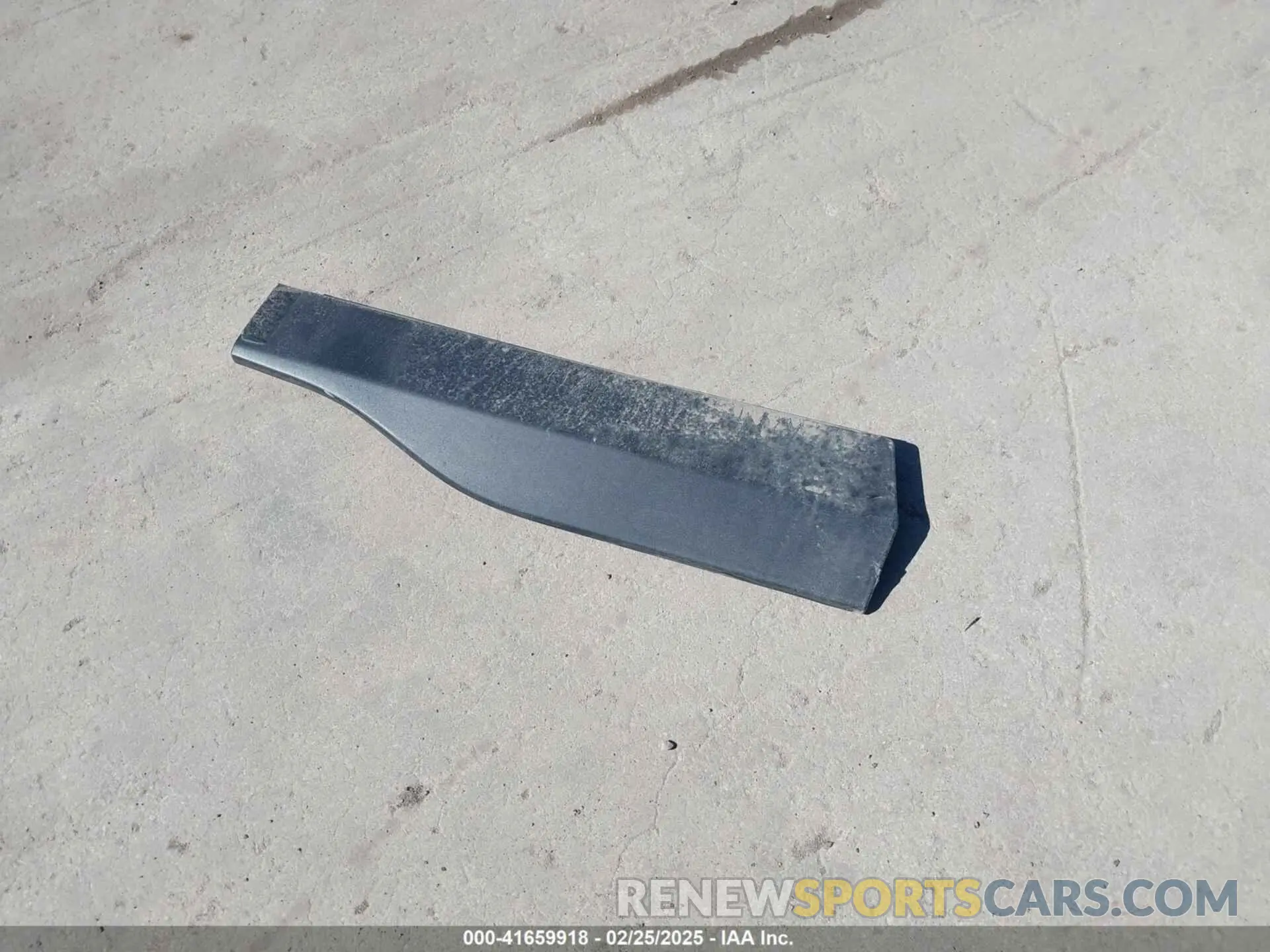 11 Photograph of a damaged car 2T3H1RFV2NW217236 TOYOTA RAV4 2022