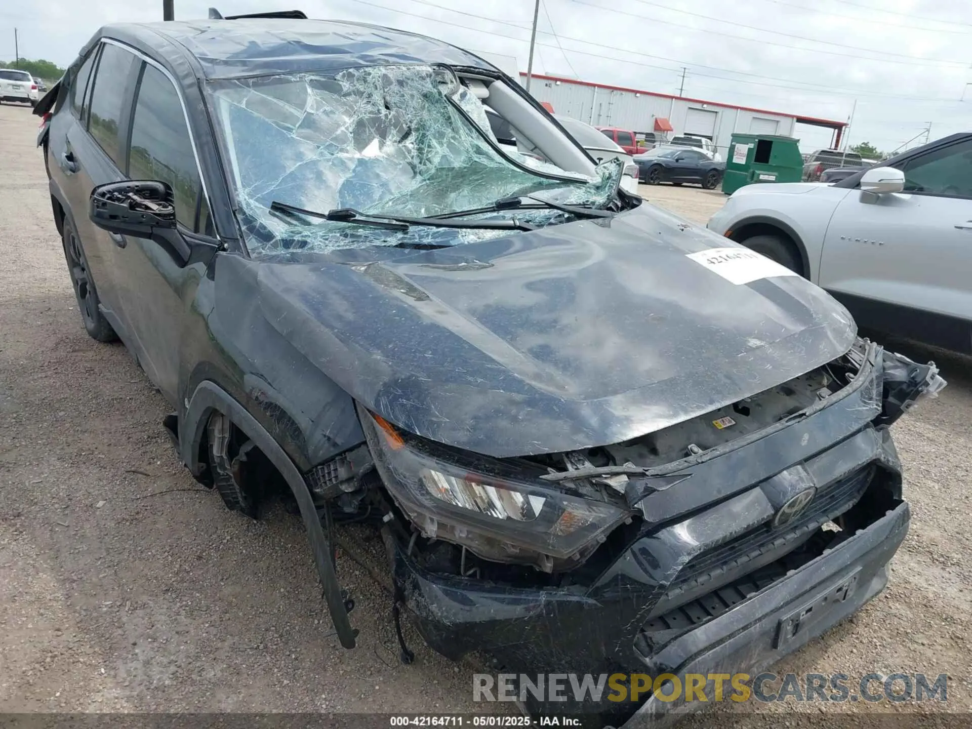 1 Photograph of a damaged car 2T3H1RFV3NW200543 TOYOTA RAV4 2022