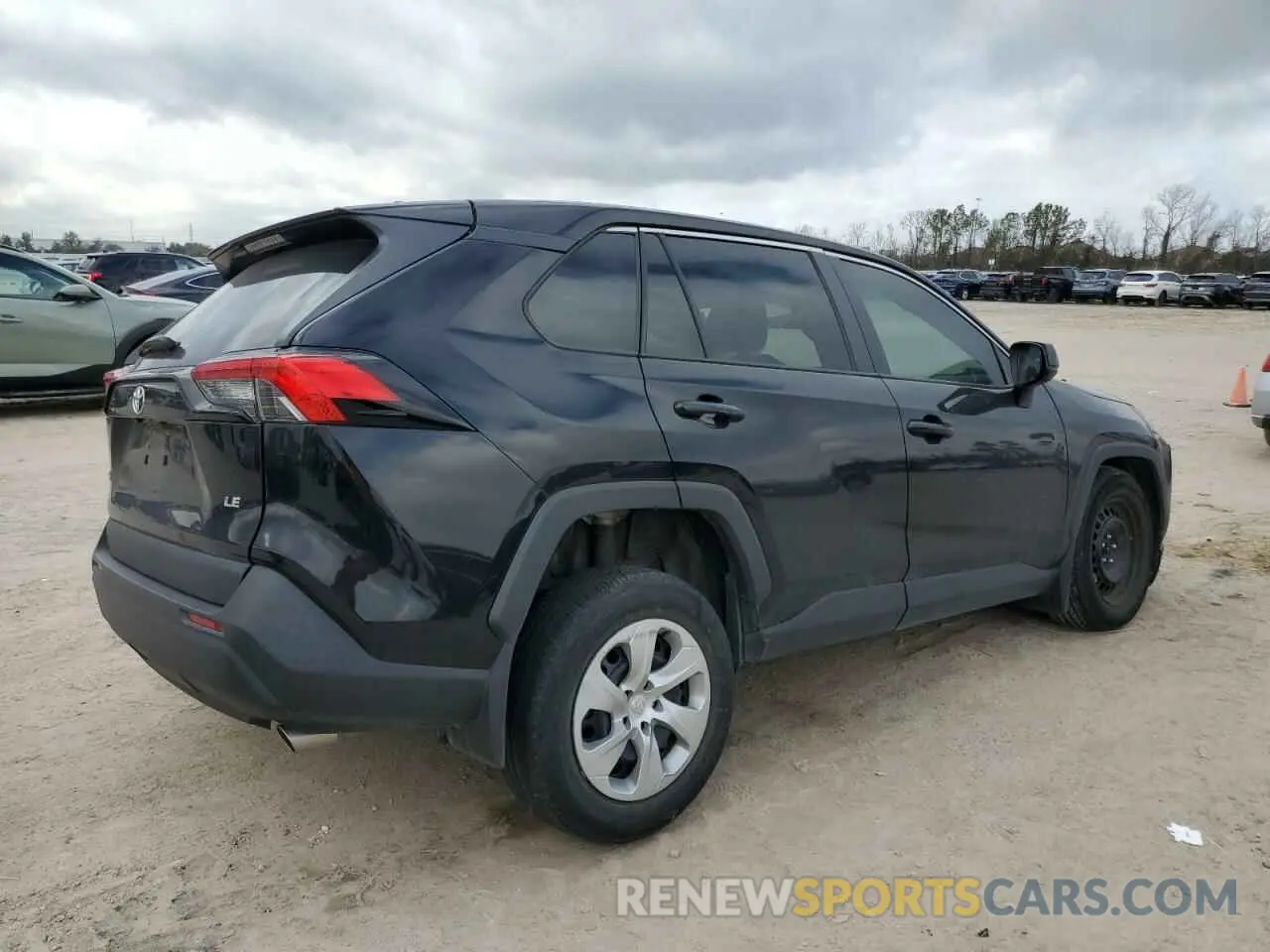 3 Photograph of a damaged car 2T3H1RFV3NW204513 TOYOTA RAV4 2022