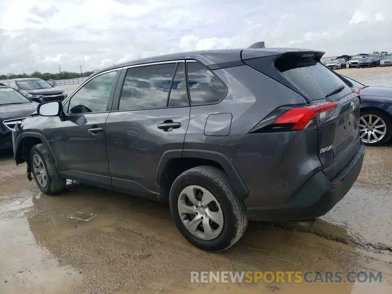 2 Photograph of a damaged car 2T3H1RFV4NC185536 TOYOTA RAV4 2022