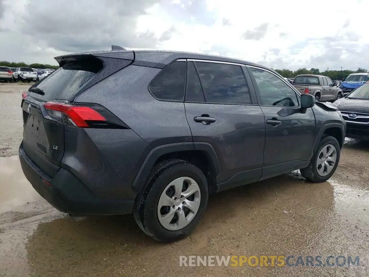 3 Photograph of a damaged car 2T3H1RFV4NC185536 TOYOTA RAV4 2022