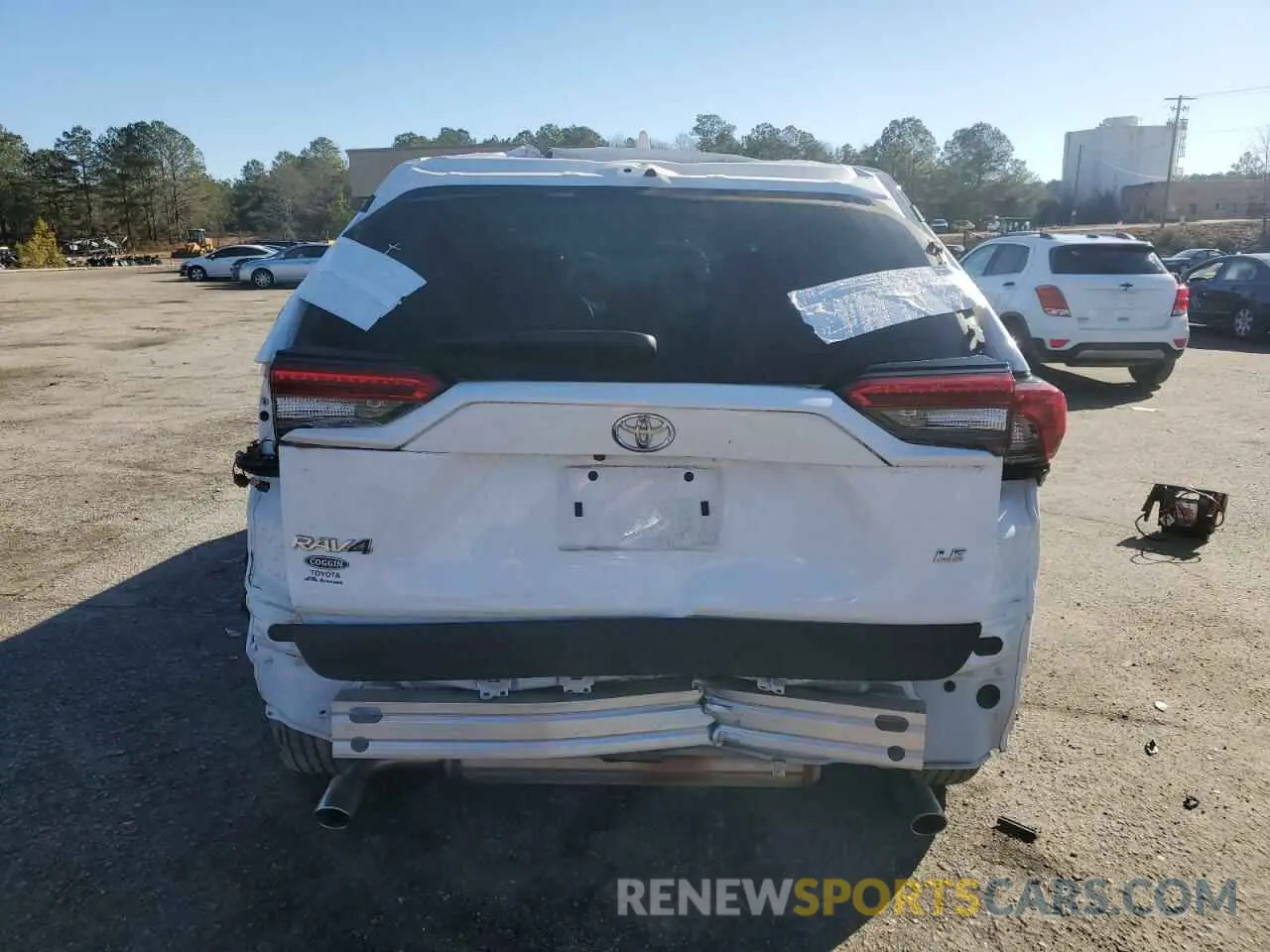 6 Photograph of a damaged car 2T3H1RFV4NW205735 TOYOTA RAV4 2022