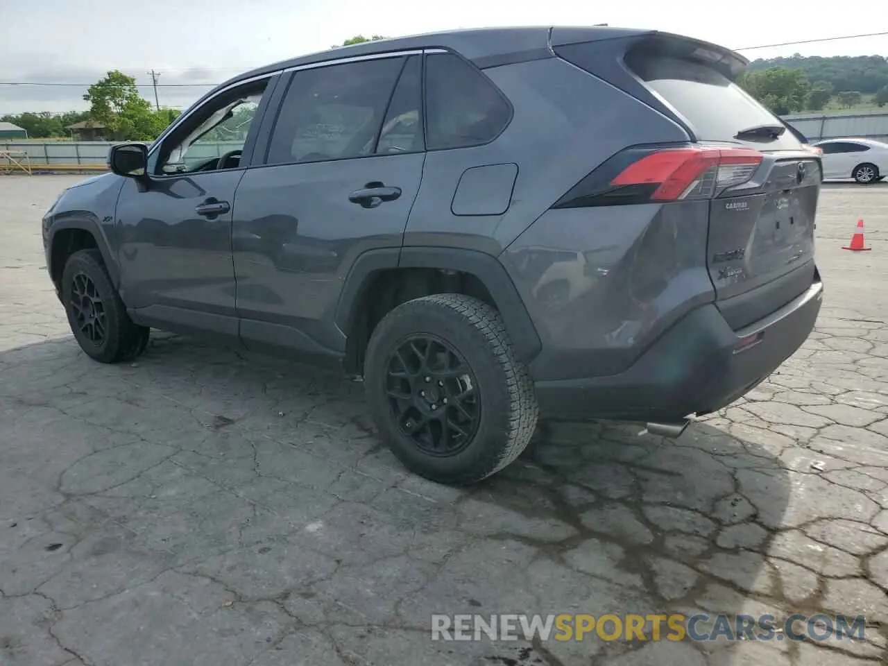 2 Photograph of a damaged car 2T3H1RFV5NC182967 TOYOTA RAV4 2022