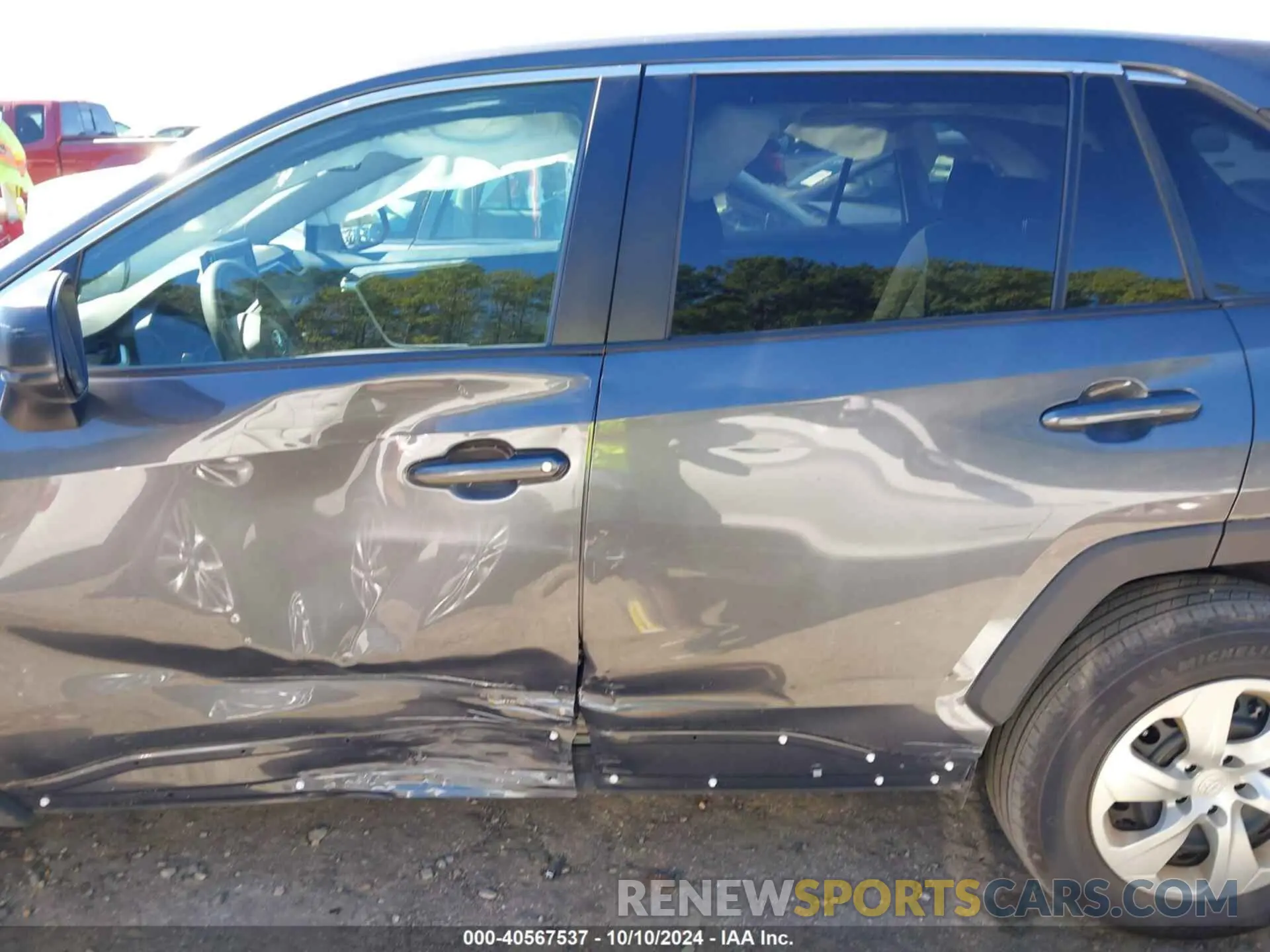 14 Photograph of a damaged car 2T3H1RFV6NW224075 TOYOTA RAV4 2022