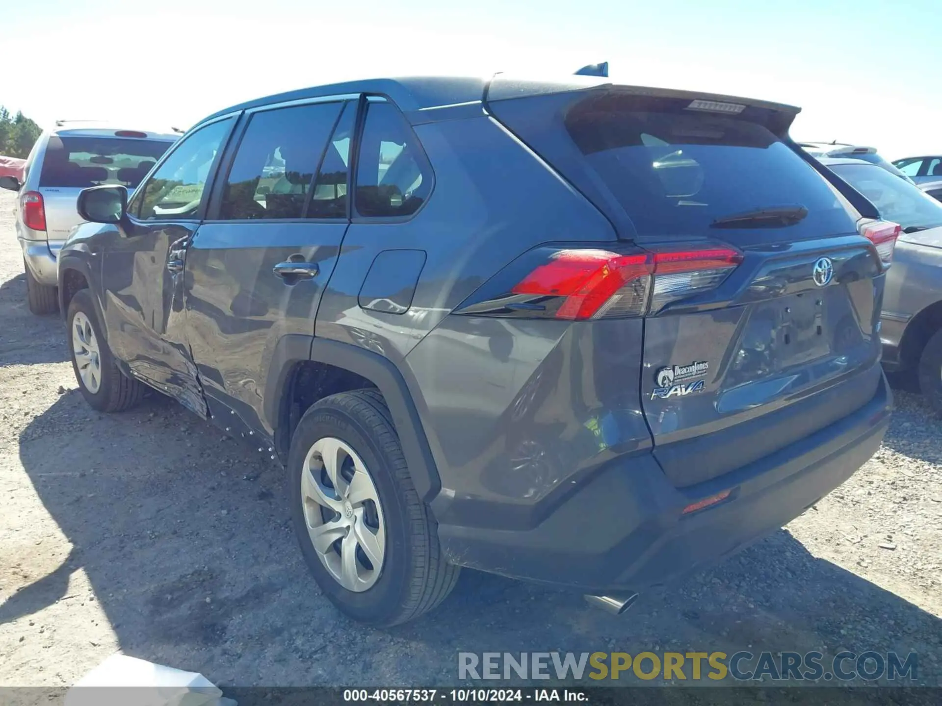 3 Photograph of a damaged car 2T3H1RFV6NW224075 TOYOTA RAV4 2022