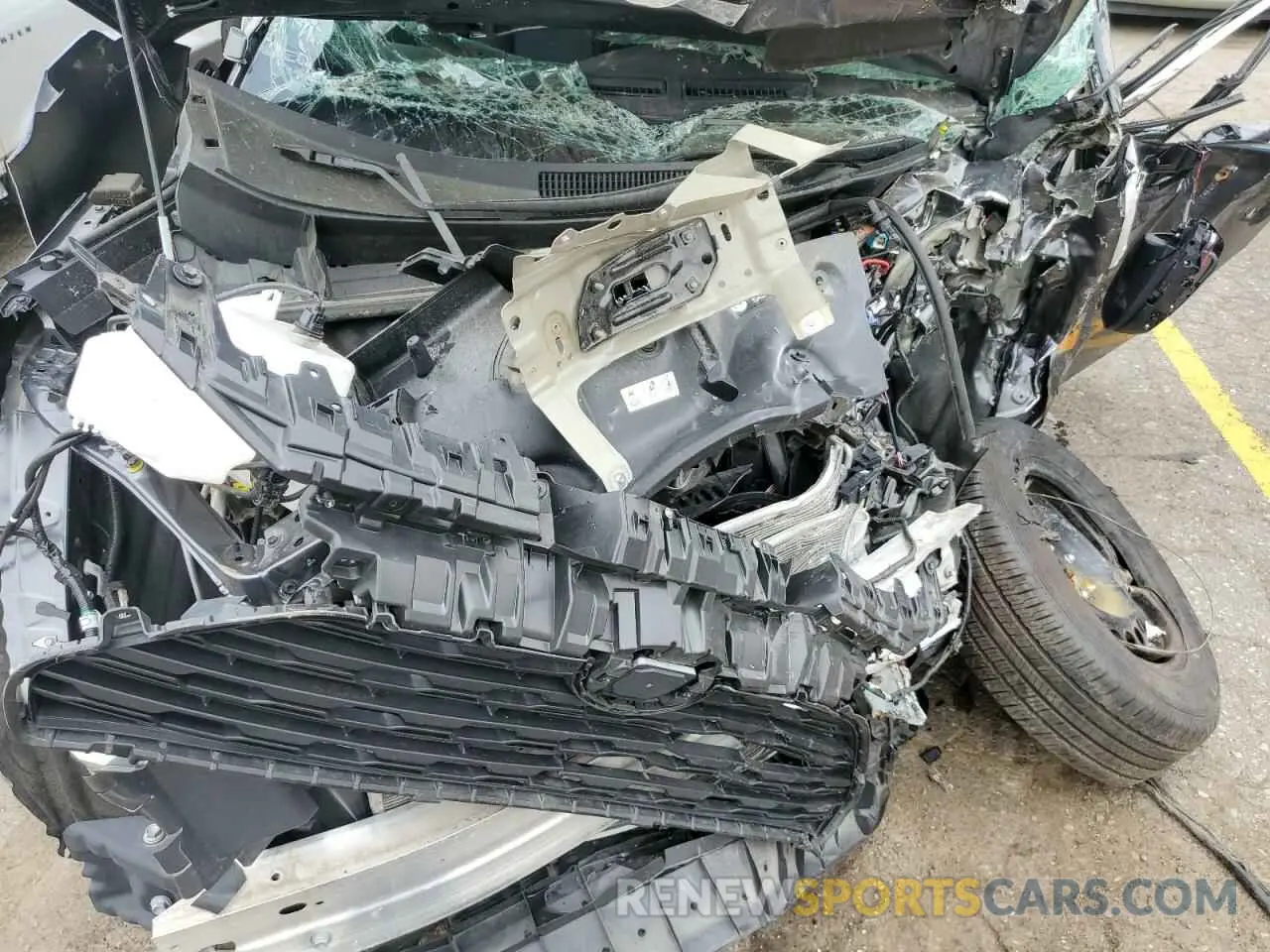12 Photograph of a damaged car 2T3H1RFV7NC187328 TOYOTA RAV4 2022