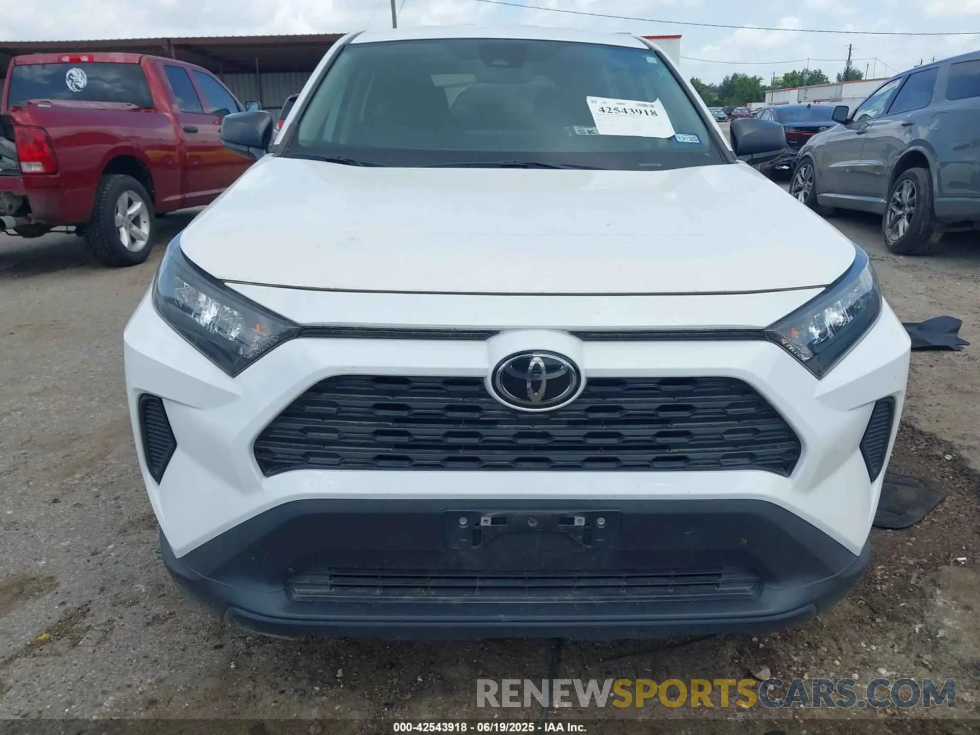 12 Photograph of a damaged car 2T3H1RFV7NW232492 TOYOTA RAV4 2022
