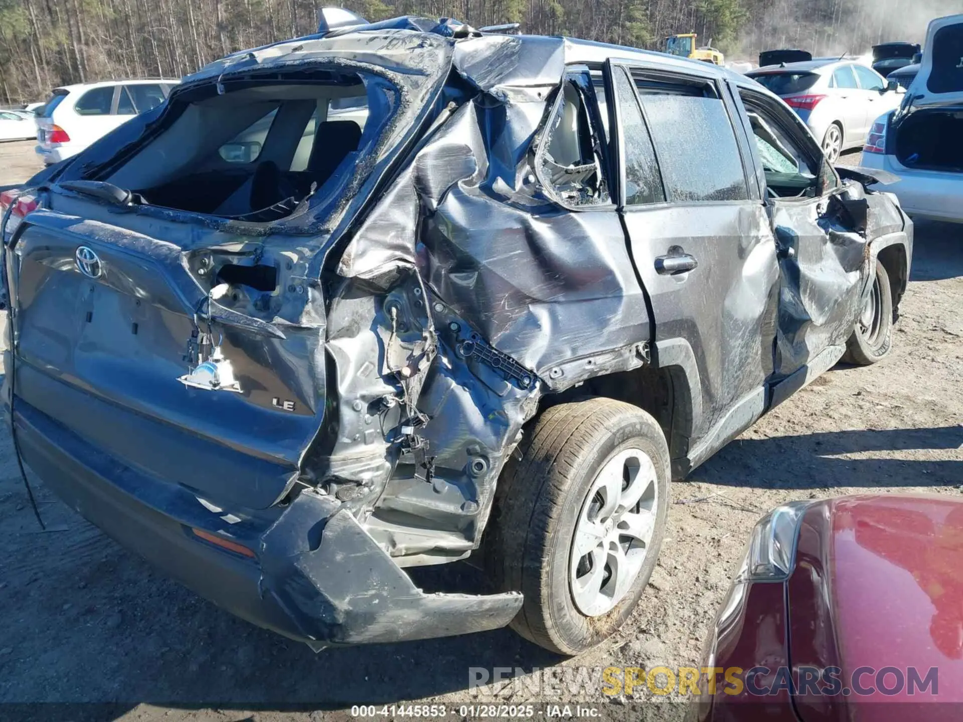 4 Фотография поврежденного автомобиля 2T3H1RFV8NC186110 TOYOTA RAV4 2022