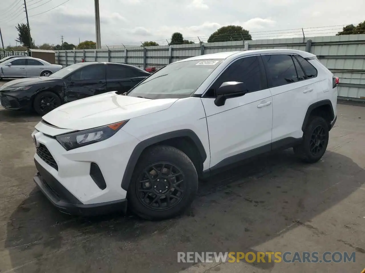 1 Photograph of a damaged car 2T3H1RFV9NC184852 TOYOTA RAV4 2022