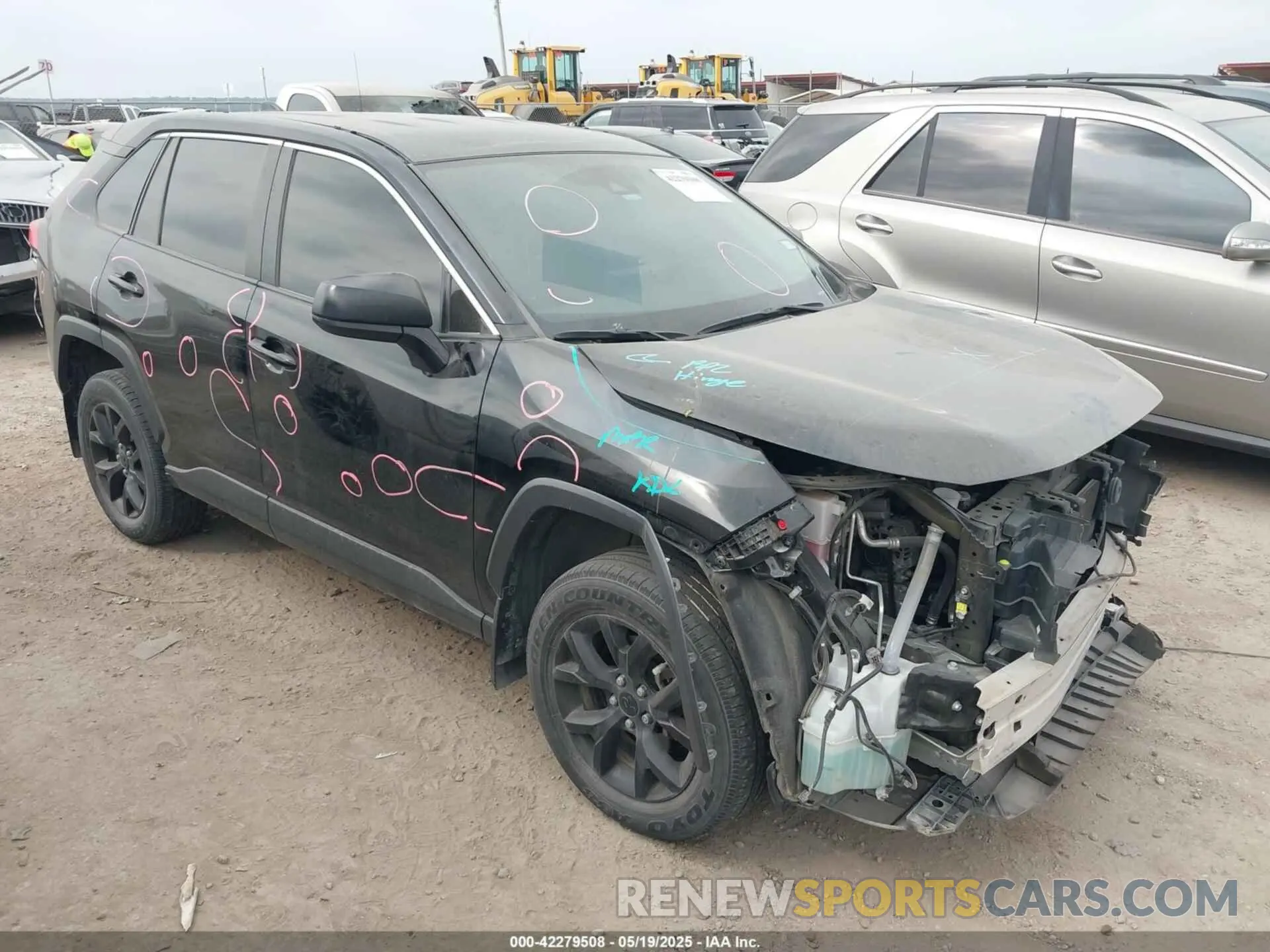 1 Photograph of a damaged car 2T3H1RFVXNC193754 TOYOTA RAV4 2022