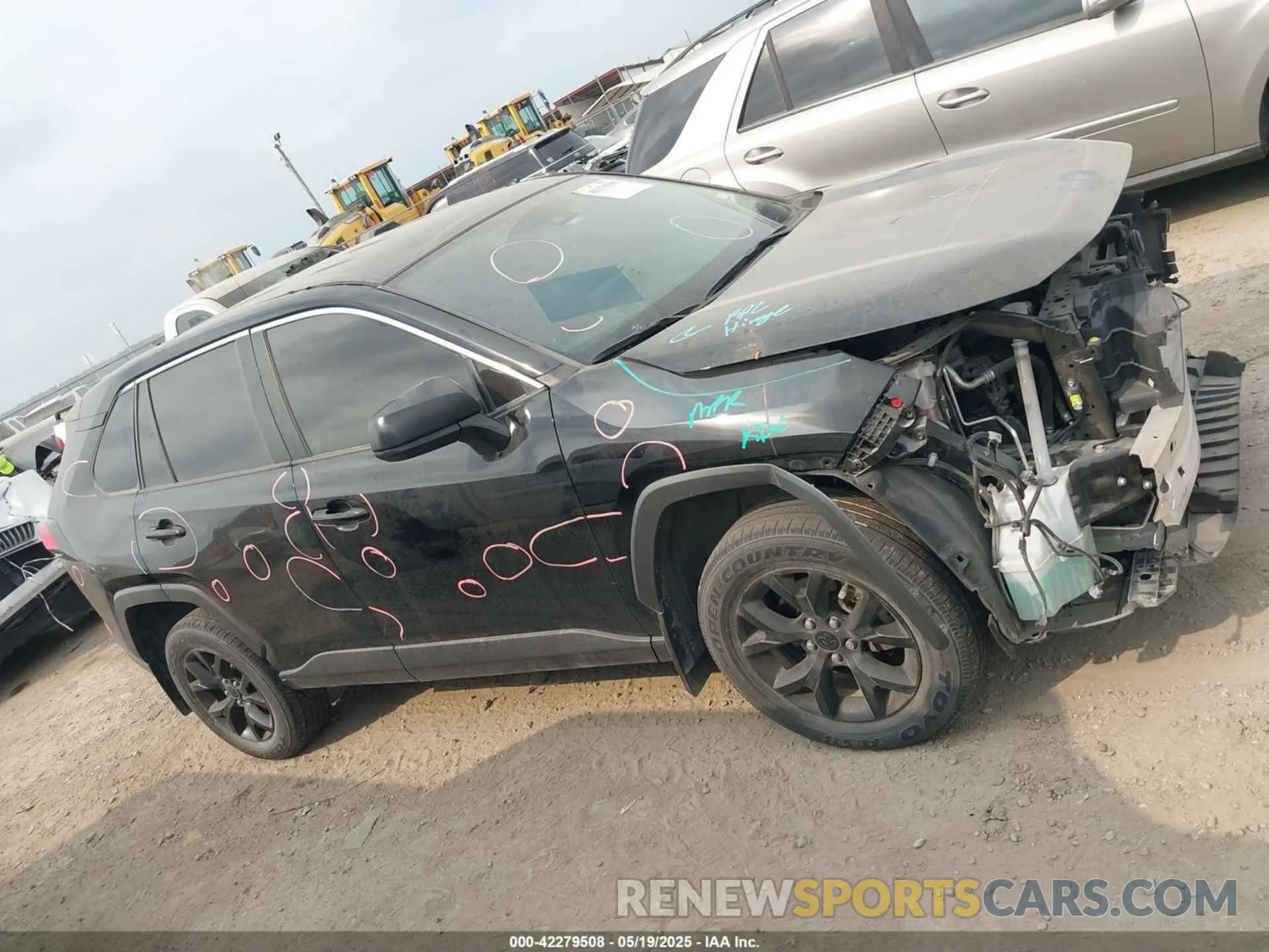 14 Photograph of a damaged car 2T3H1RFVXNC193754 TOYOTA RAV4 2022