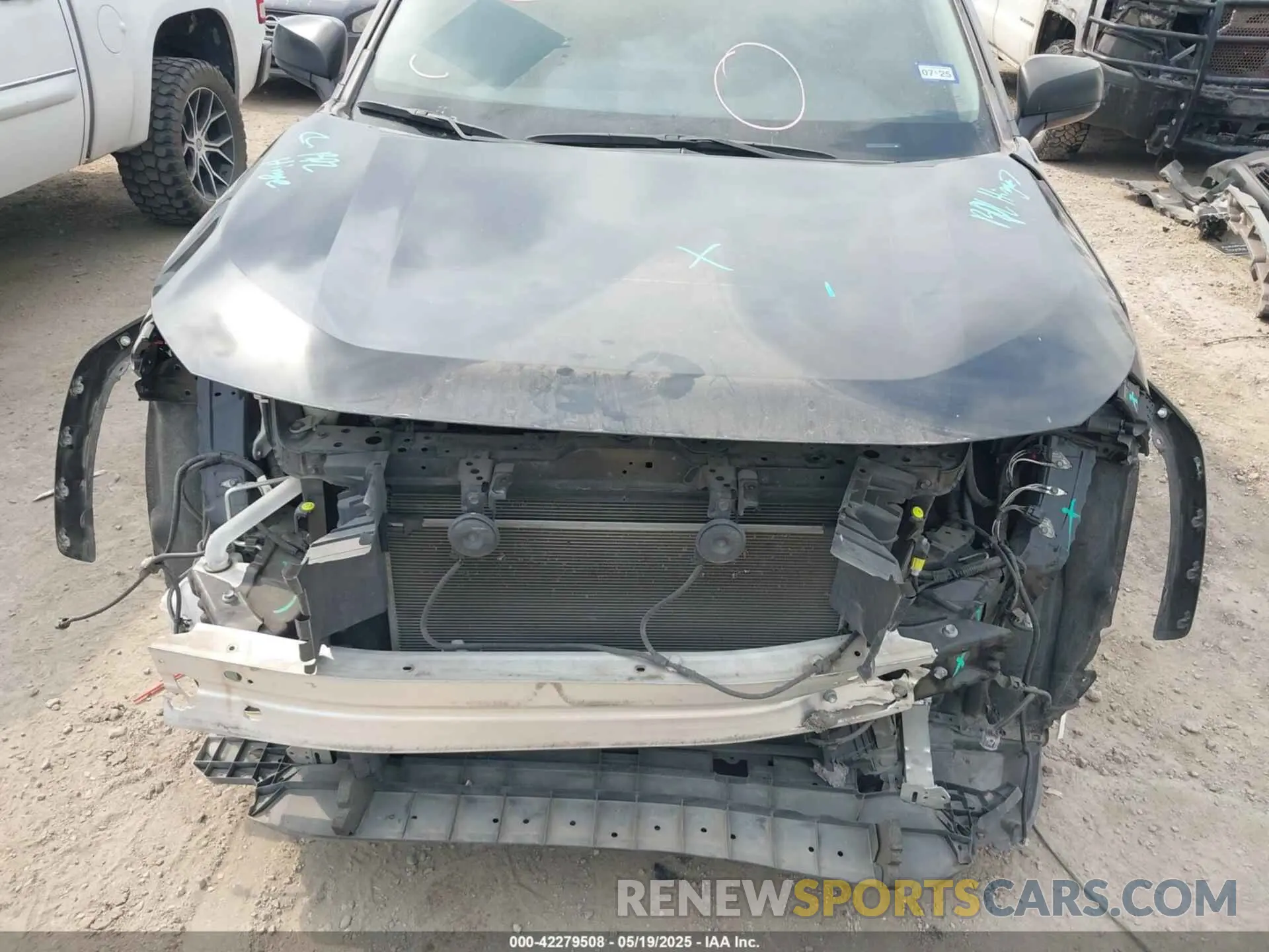 6 Photograph of a damaged car 2T3H1RFVXNC193754 TOYOTA RAV4 2022