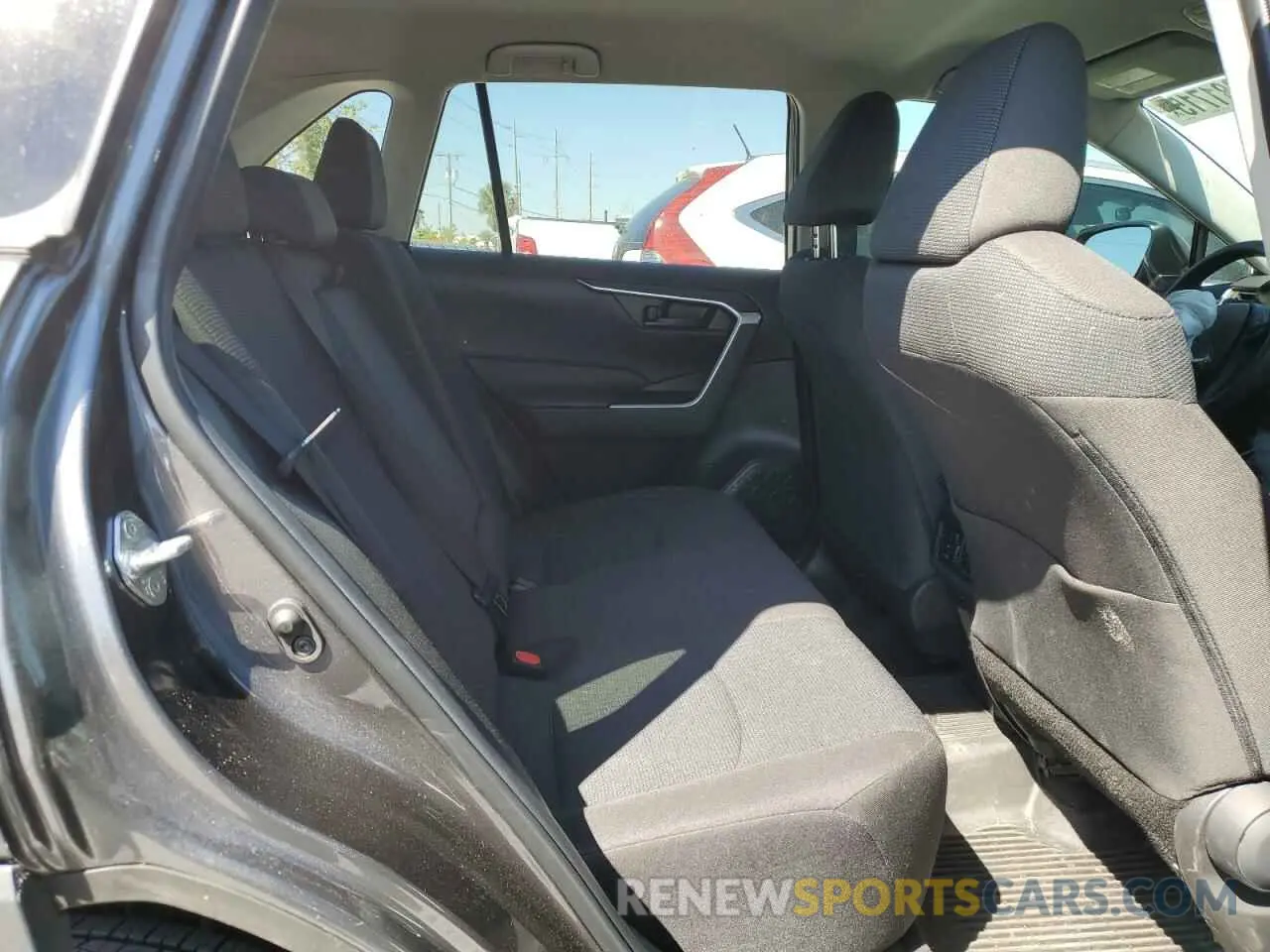 12 Photograph of a damaged car 2T3H1RFVXNC196024 TOYOTA RAV4 2022