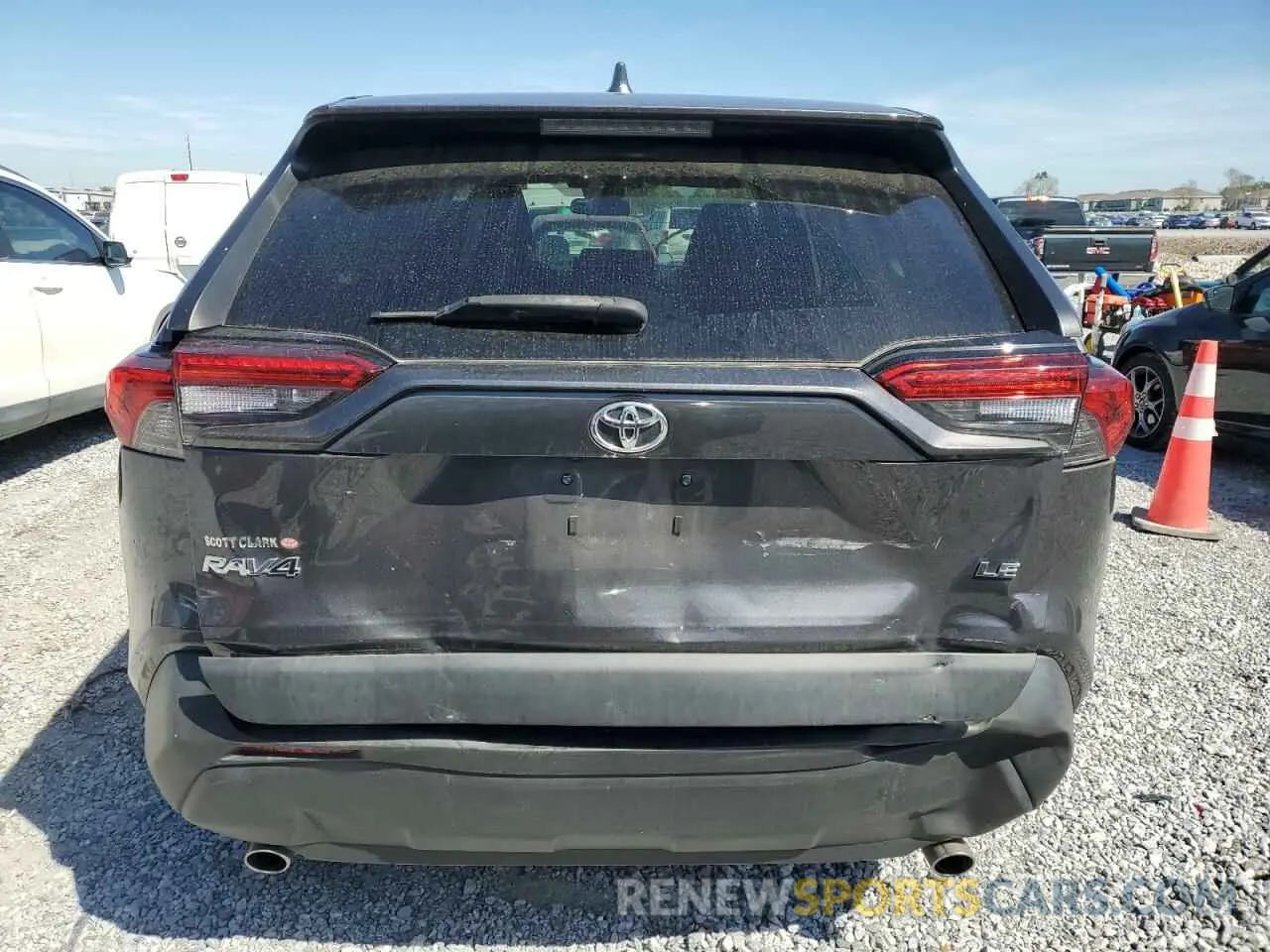 6 Photograph of a damaged car 2T3H1RFVXNC196024 TOYOTA RAV4 2022
