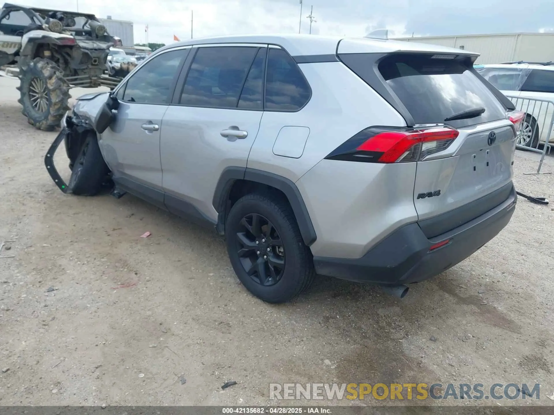 3 Photograph of a damaged car 2T3H1RFVXNC201352 TOYOTA RAV4 2022