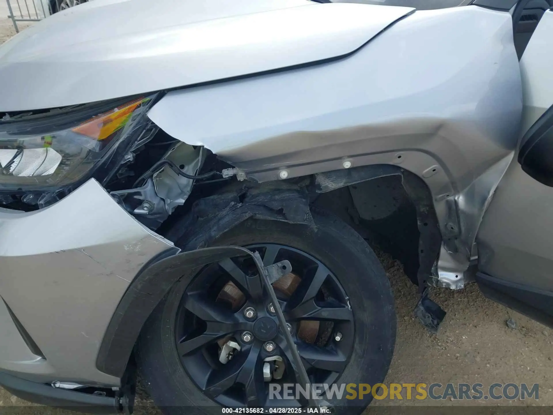 6 Photograph of a damaged car 2T3H1RFVXNC201352 TOYOTA RAV4 2022