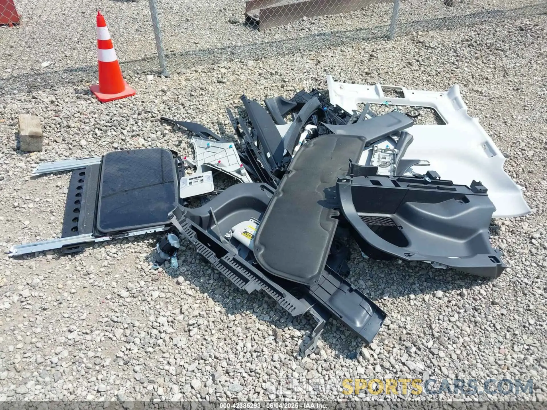 12 Photograph of a damaged car 2T3J1RFV8NW314815 TOYOTA RAV4 2022