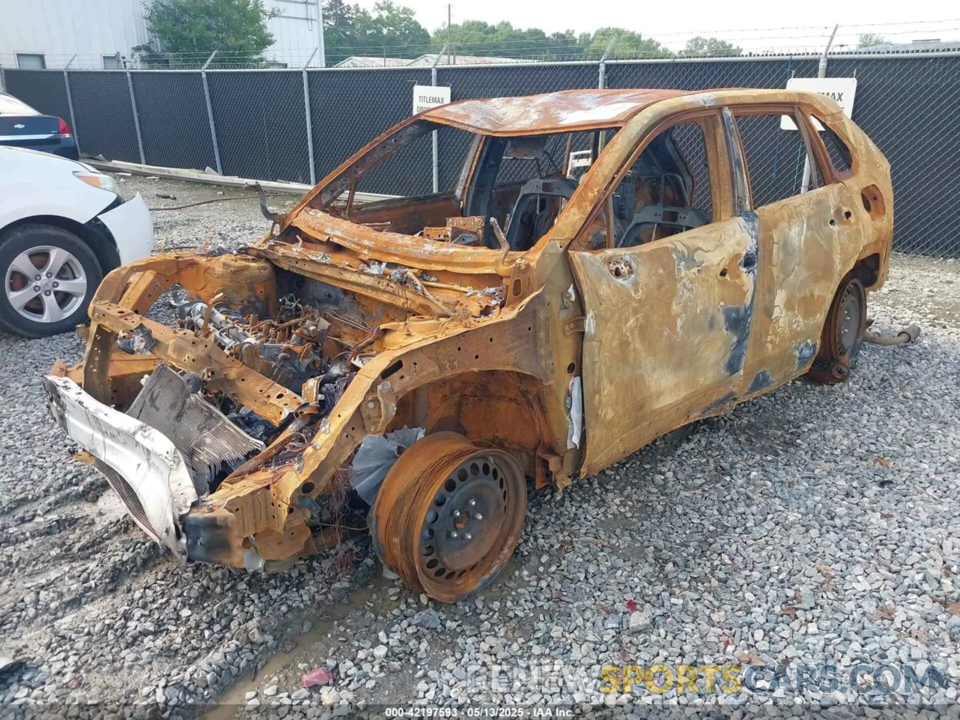 2 Photograph of a damaged car 2T3K1RFV0NC202192 TOYOTA RAV4 2022