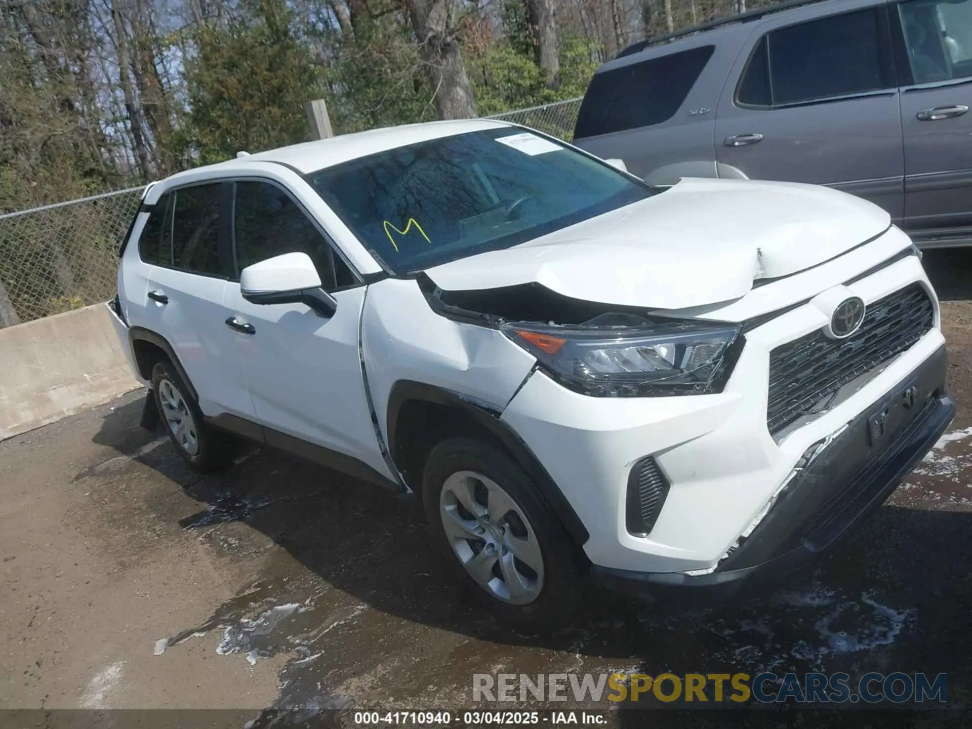 1 Photograph of a damaged car 2T3K1RFV1NC173348 TOYOTA RAV4 2022
