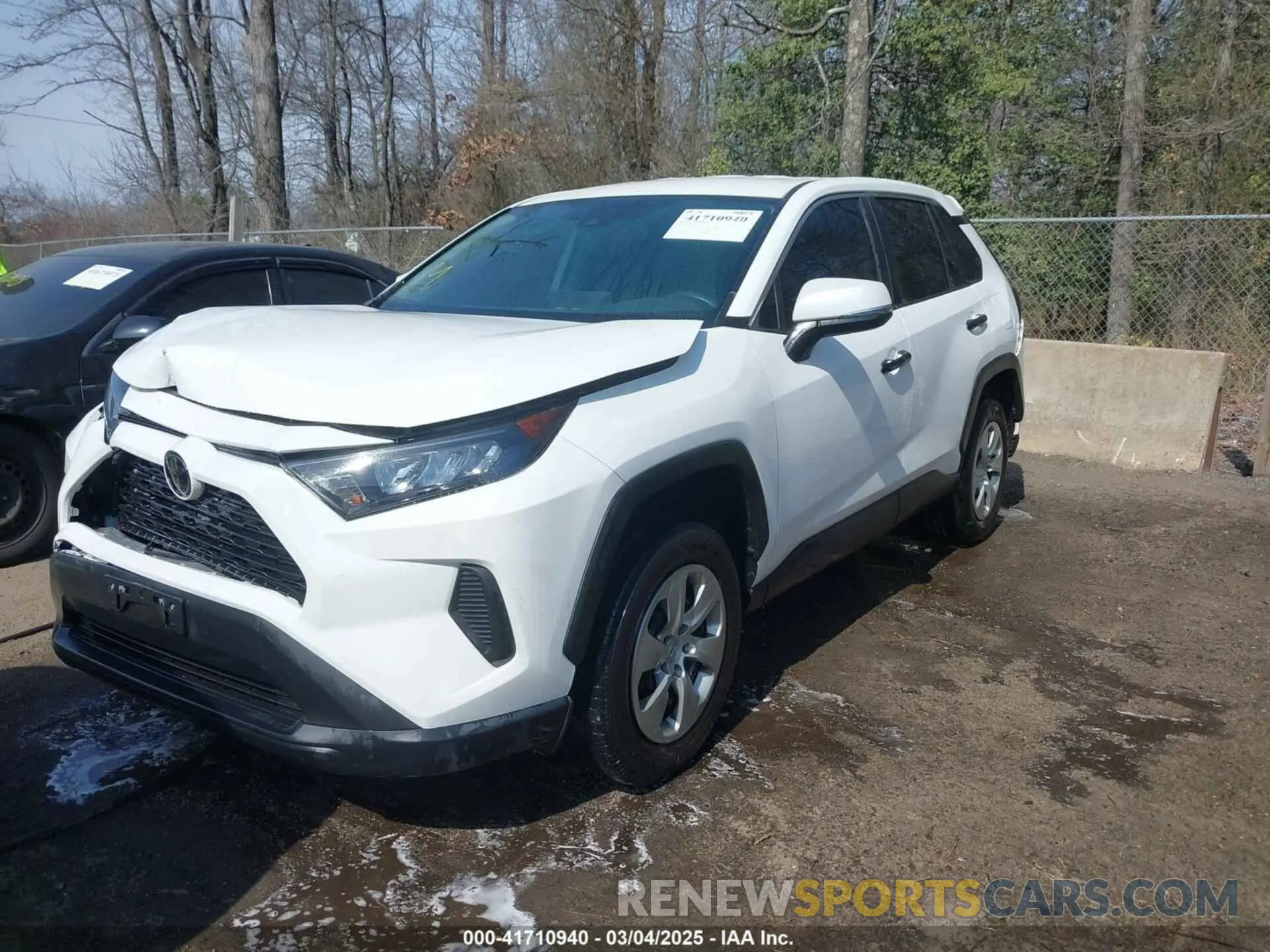 2 Photograph of a damaged car 2T3K1RFV1NC173348 TOYOTA RAV4 2022