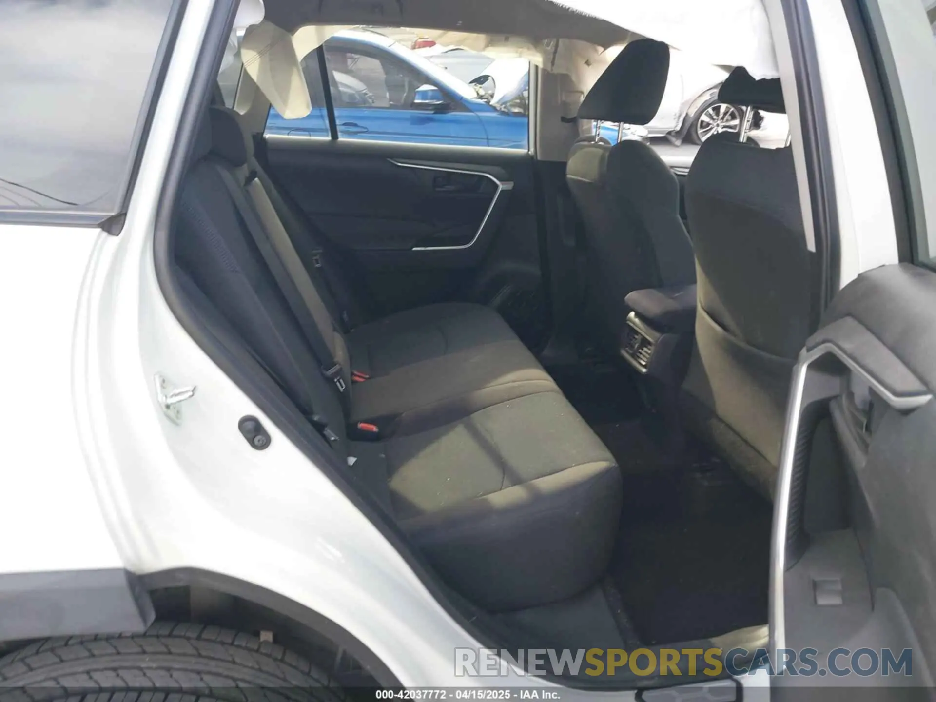 8 Фотография поврежденного автомобиля 2T3K1RFV3NC188126 TOYOTA RAV4 2022