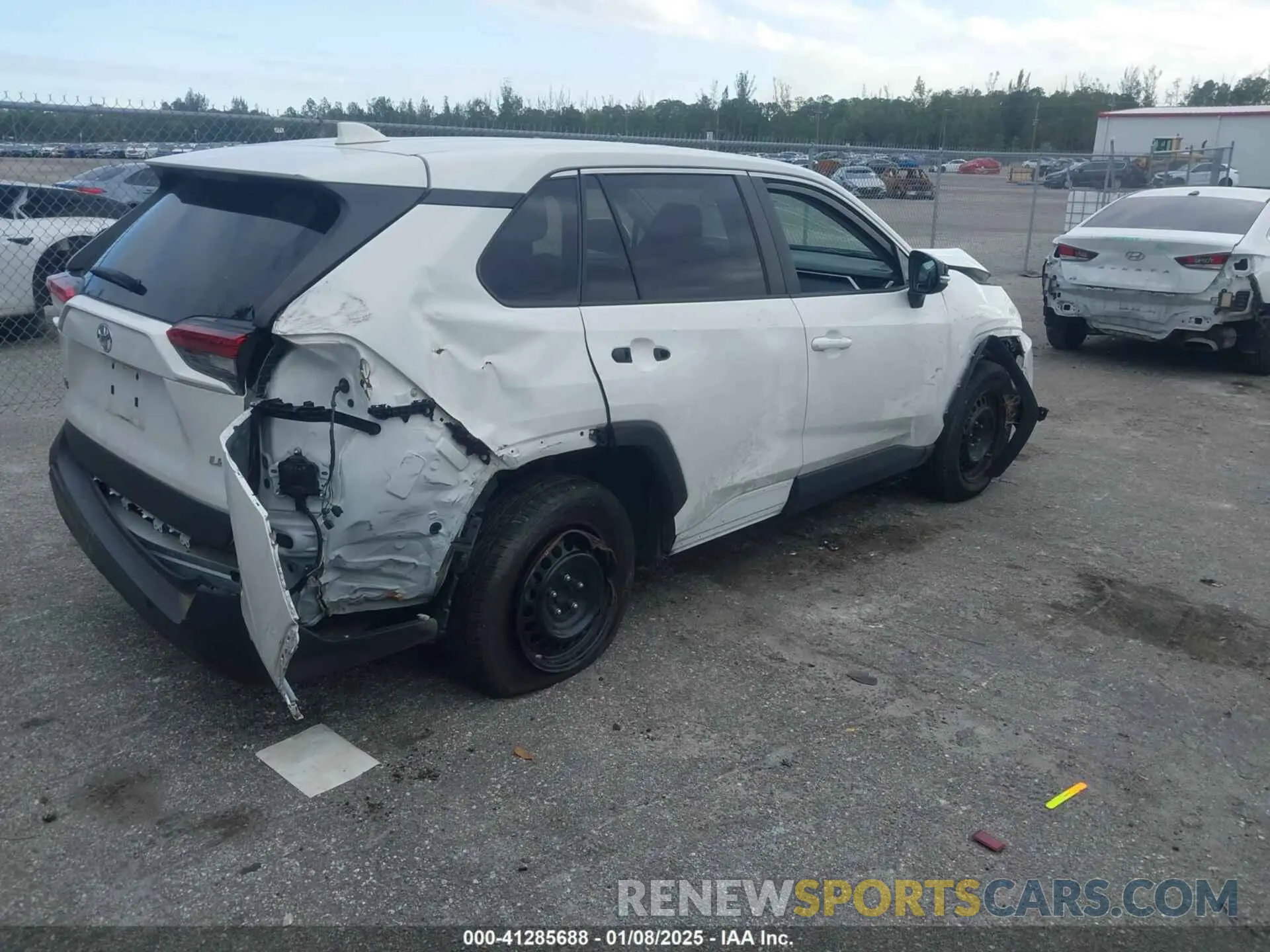 4 Фотография поврежденного автомобиля 2T3K1RFV9NC202322 TOYOTA RAV4 2022