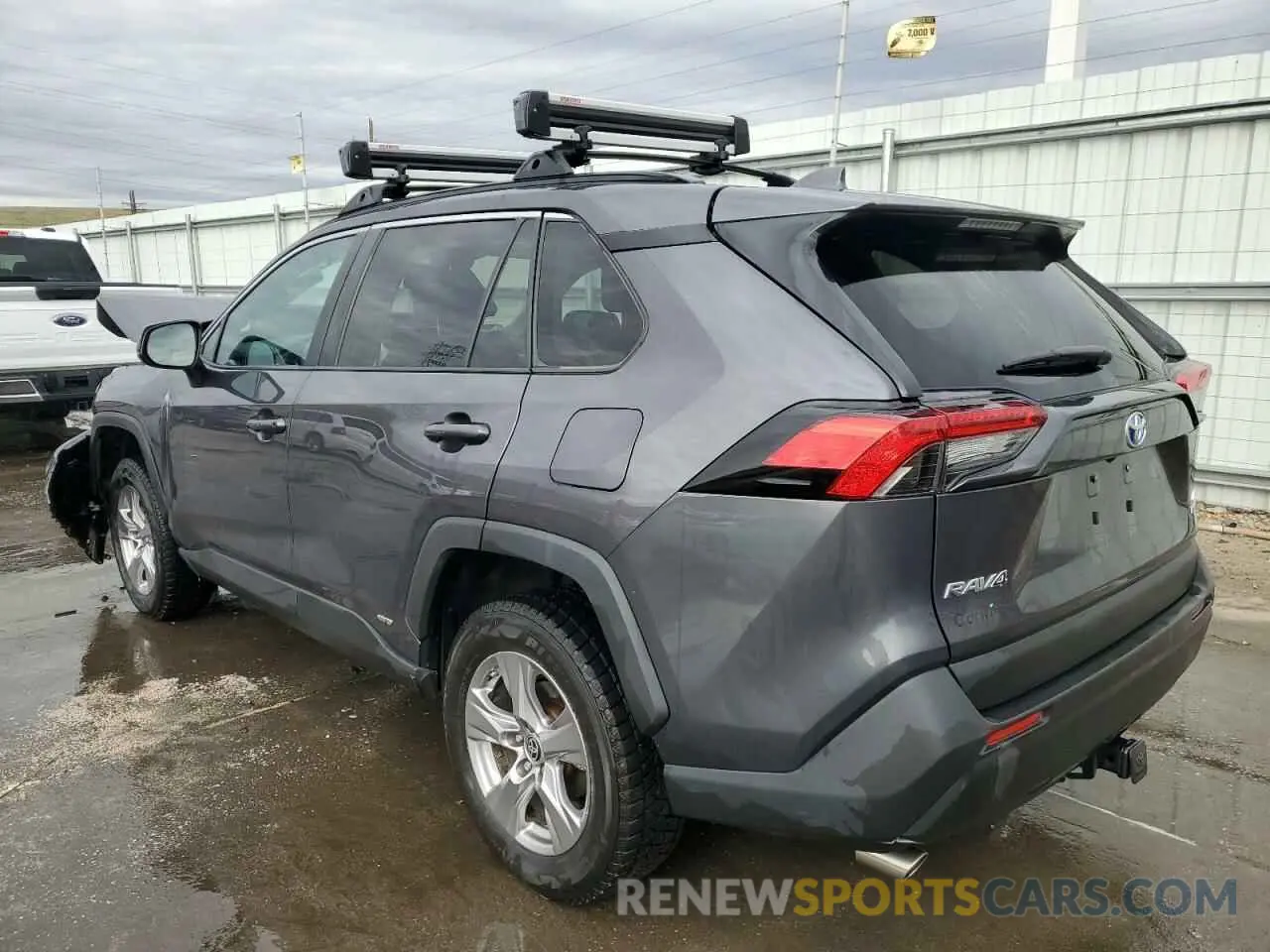 2 Photograph of a damaged car 2T3LWRFV6NW141595 TOYOTA RAV4 2022