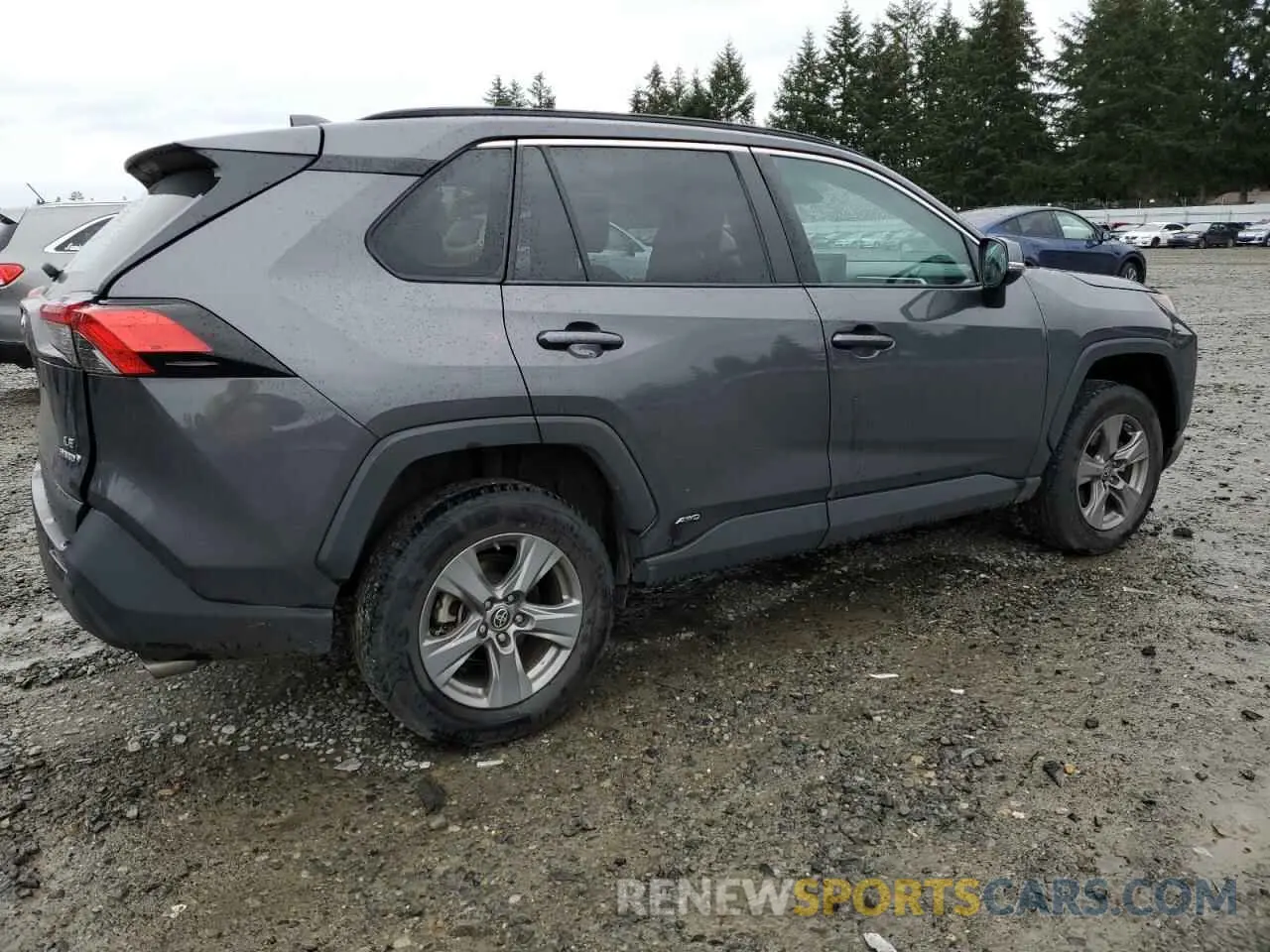 3 Photograph of a damaged car 2T3MWRFV3NW130638 TOYOTA RAV4 2022