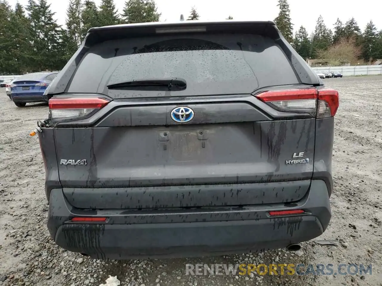 6 Photograph of a damaged car 2T3MWRFV3NW130638 TOYOTA RAV4 2022