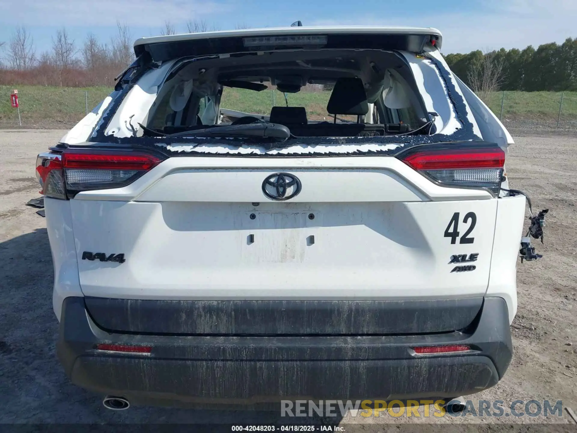 17 Фотография поврежденного автомобиля 2T3P1RFV0NC279408 TOYOTA RAV4 2022